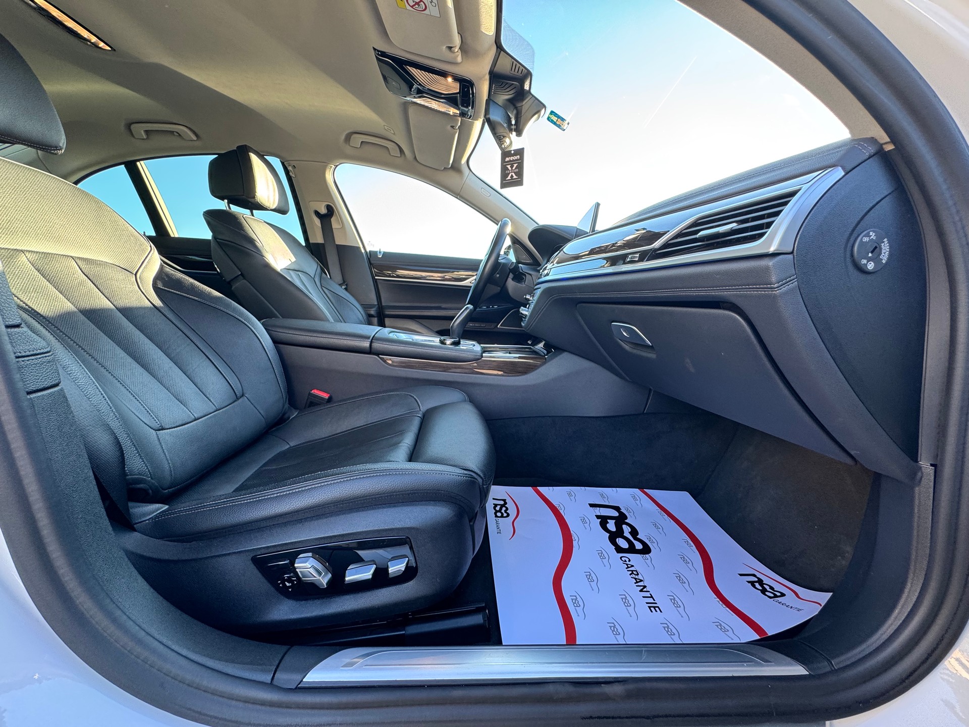 BMW 730d xDrive Steptronic White CH auto🇨🇭garantie 2 ans-image-8