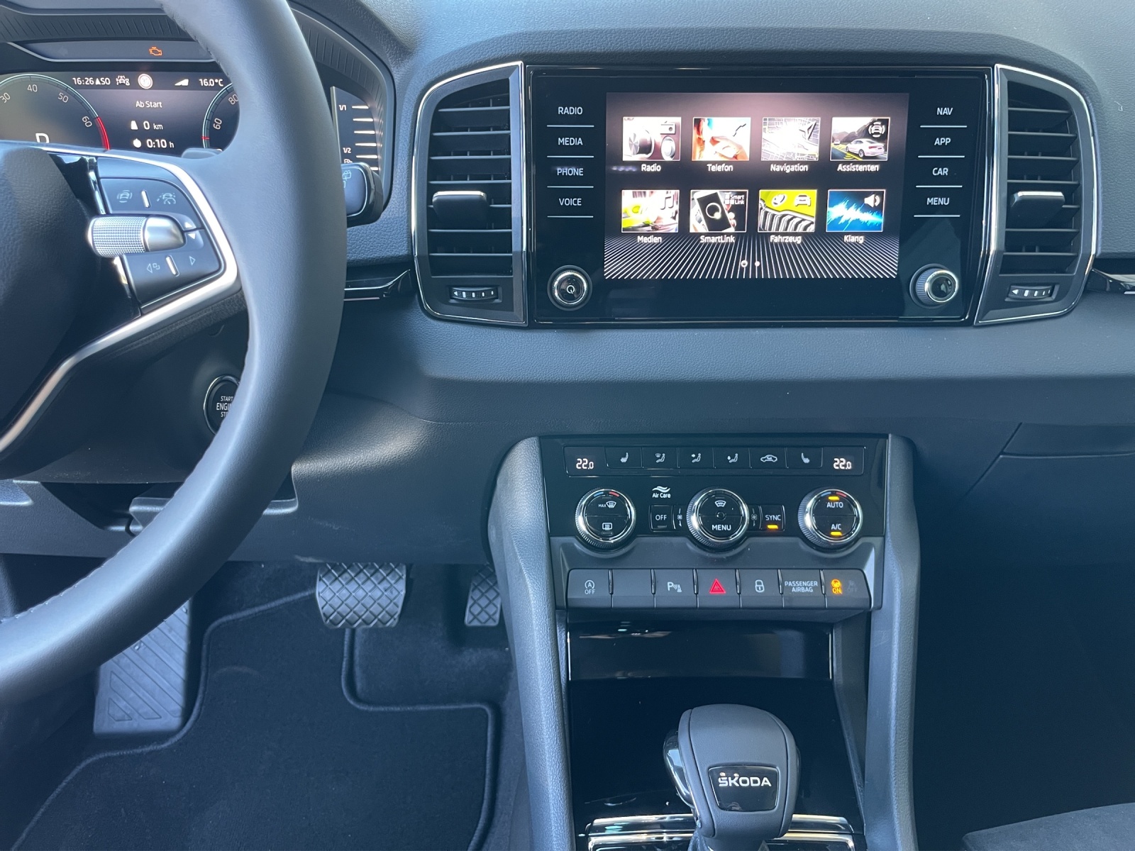 SKODA Karoq 1.5 TSI Dynamic DSG-image-10