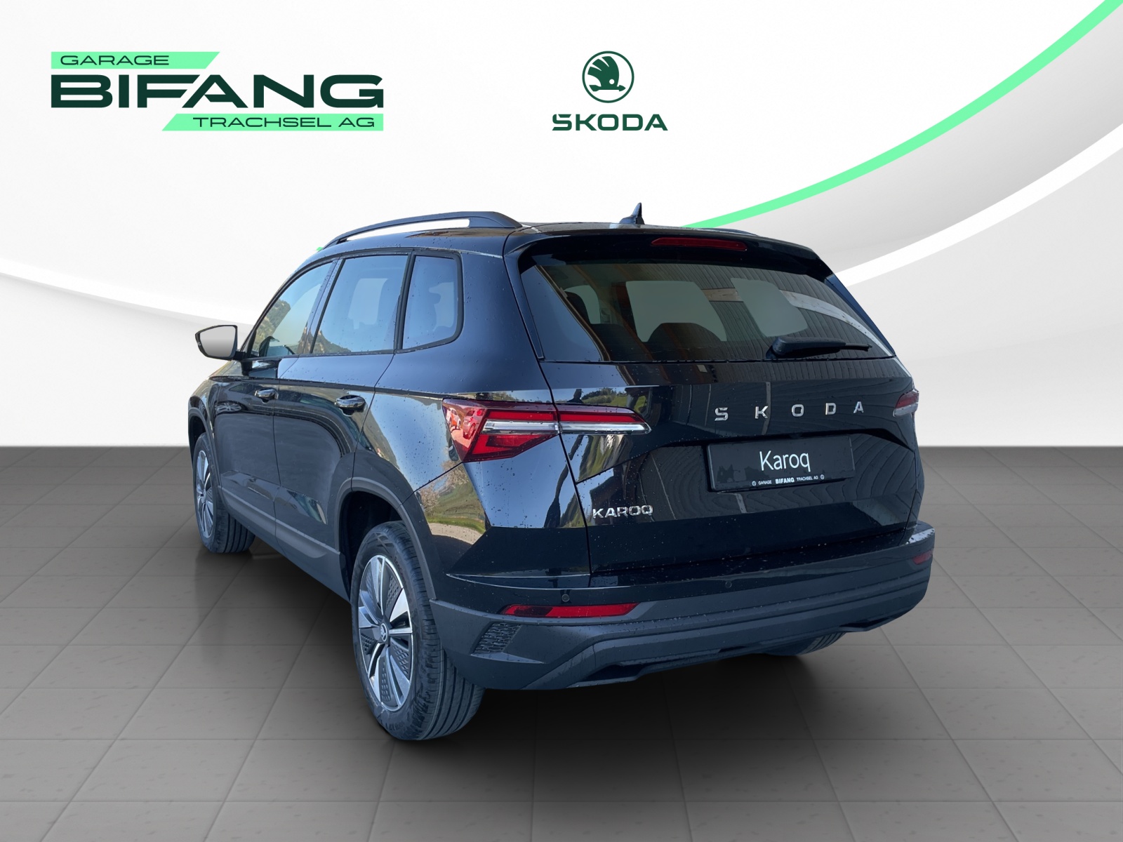 SKODA Karoq 1.5 TSI Dynamic DSG-showroom-element-3