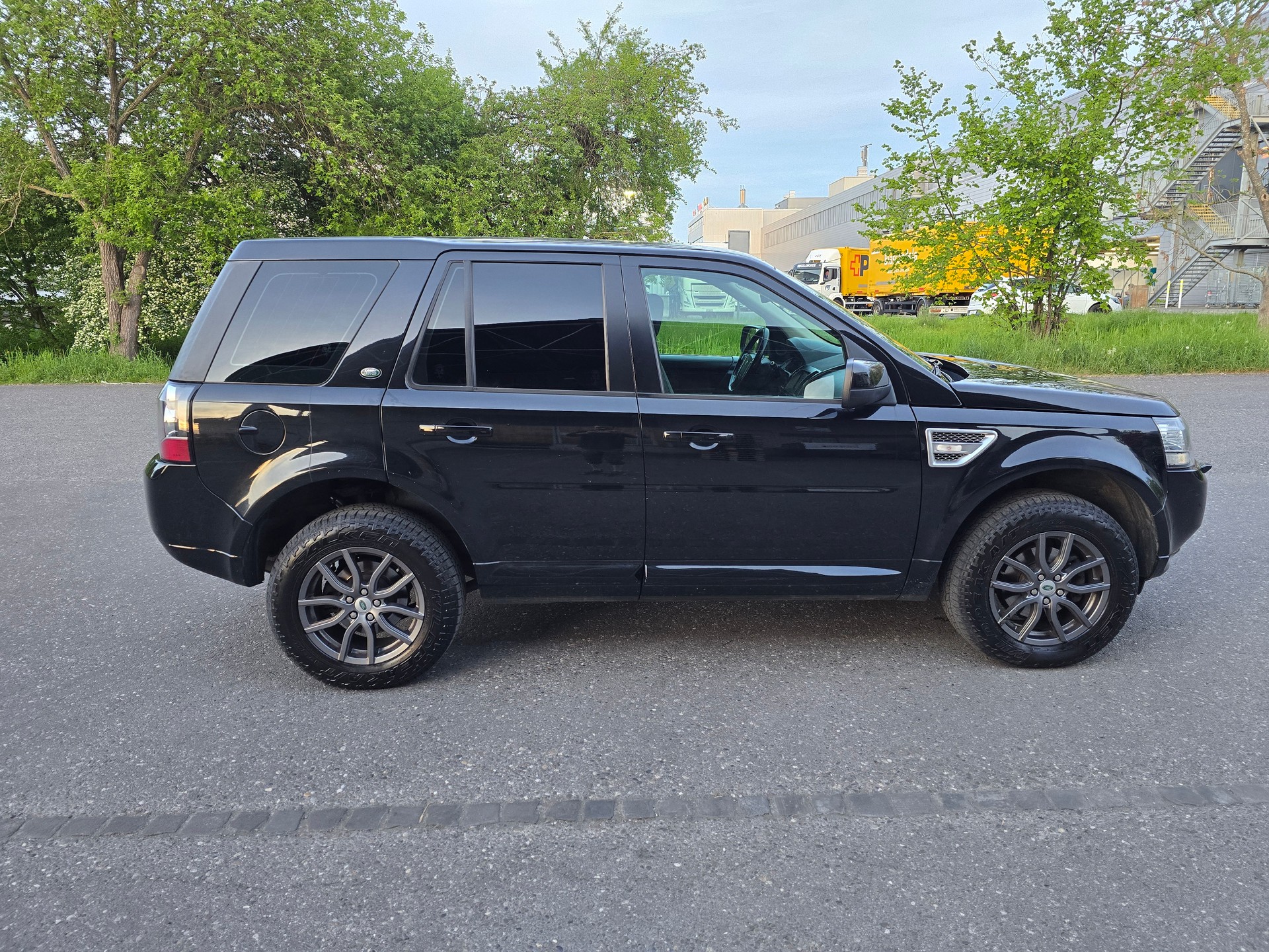 LAND ROVER Freelander 2.2 SD4 Dynamic Automatic-image-8