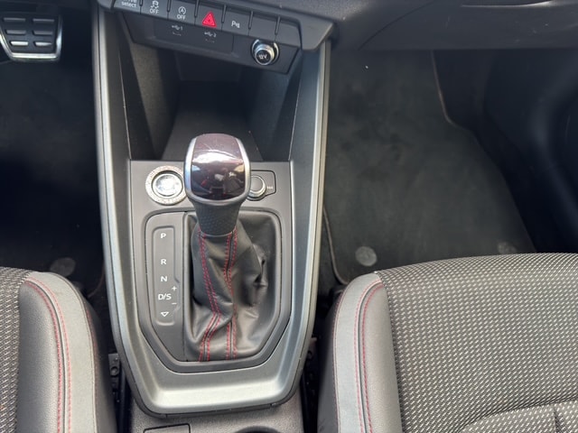 AUDI A1 Sportback 35 TFSI S Line S-tronic-image-22