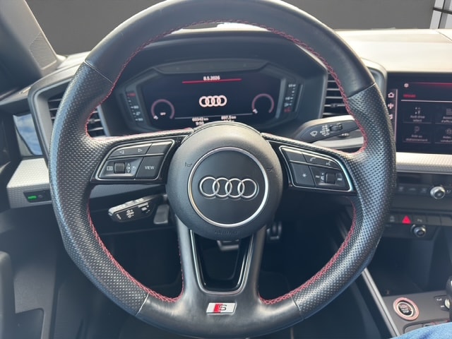 AUDI A1 Sportback 35 TFSI S Line S-tronic-image-9