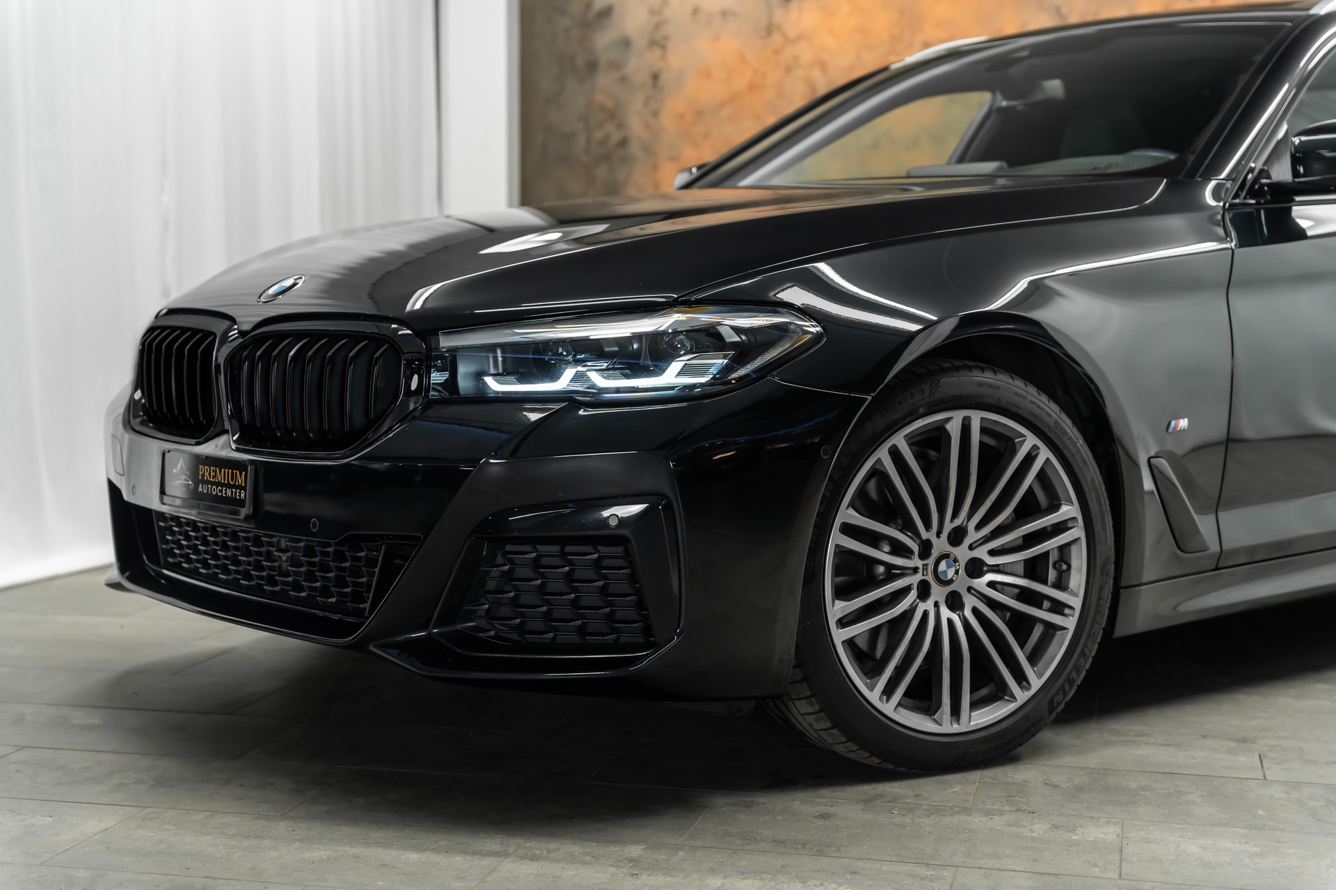 BMW 530i xDrive 48V Touring M Sport Steptronic *Facelift*Panorama*Head-Up*Leder*-showroom-element-2