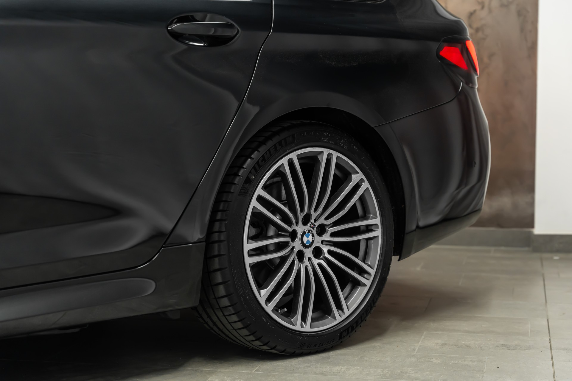 BMW 530i xDrive 48V Touring M Sport Steptronic *Facelift*Panorama*Head-Up*Leder*-image-6