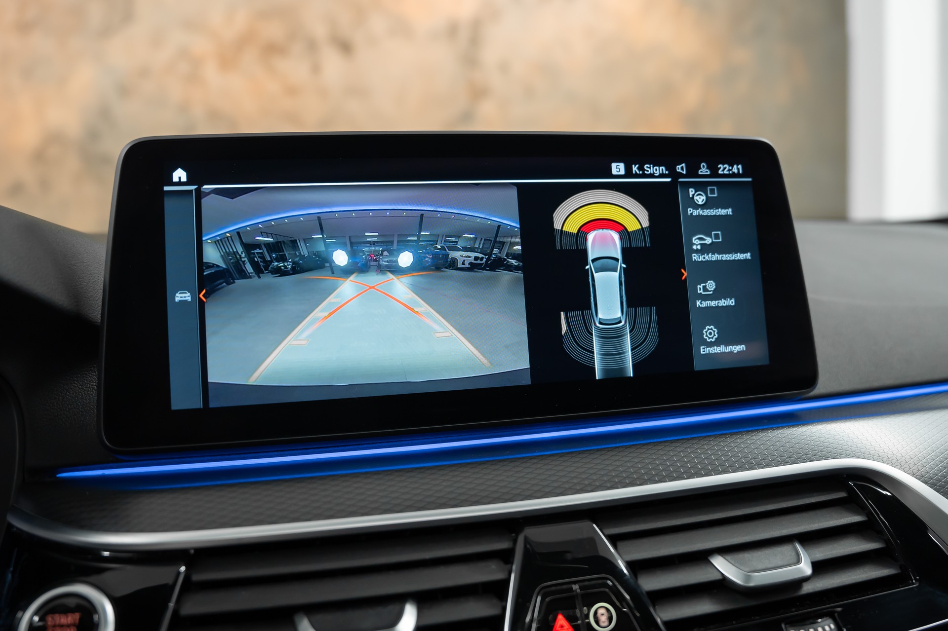 BMW 530i xDrive 48V Touring M Sport Steptronic *Facelift*Panorama*Head-Up*Leder*-image-27