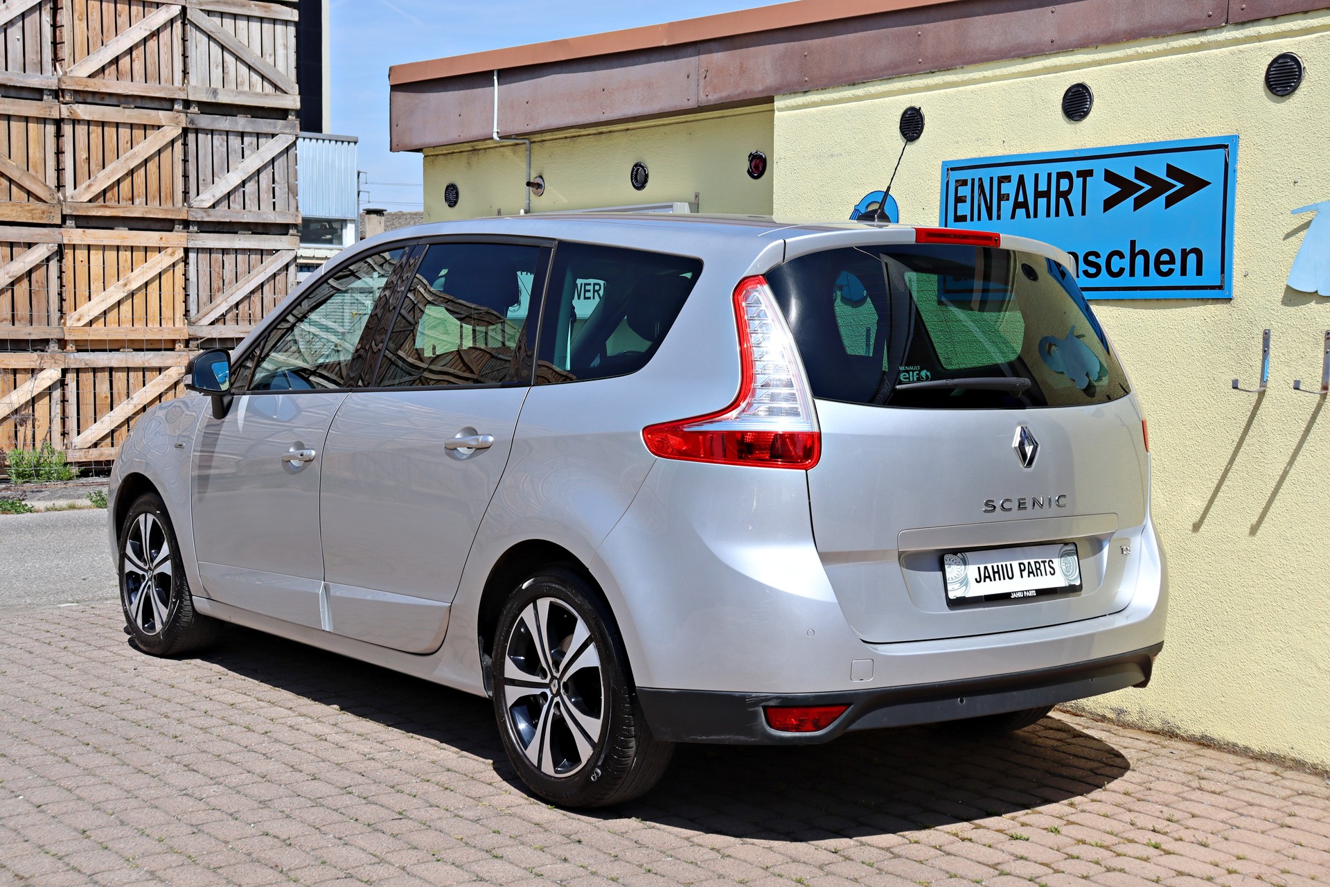 RENAULT Grand Scénic 1.4 16V Turbo Bose-image-2