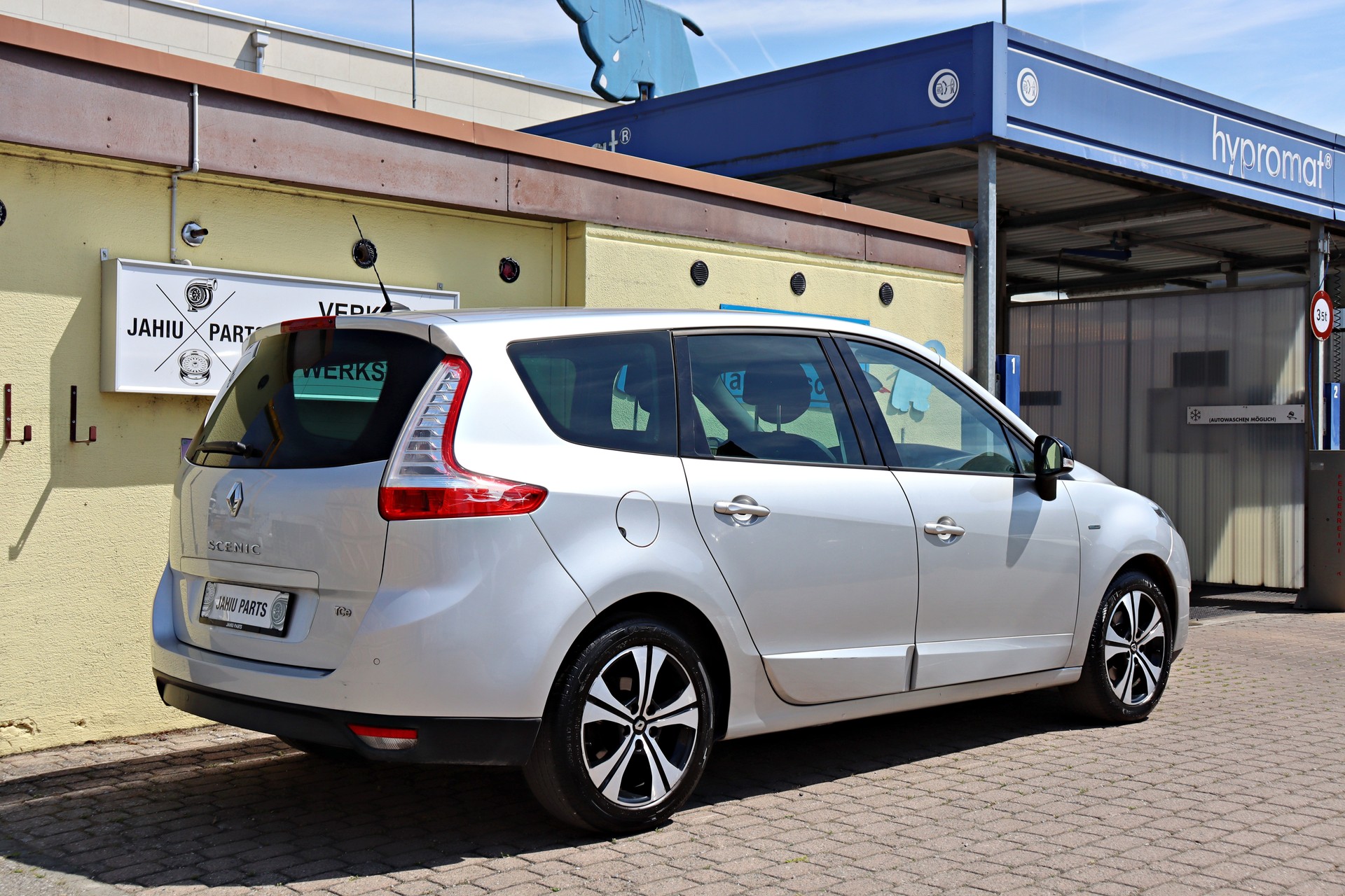 RENAULT Grand Scénic 1.4 16V Turbo Bose-image-3