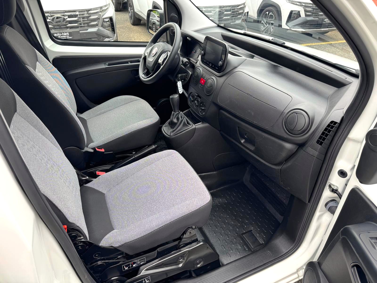 FIAT Fiorino 1.3 MJ Adventure-showroom-element-3