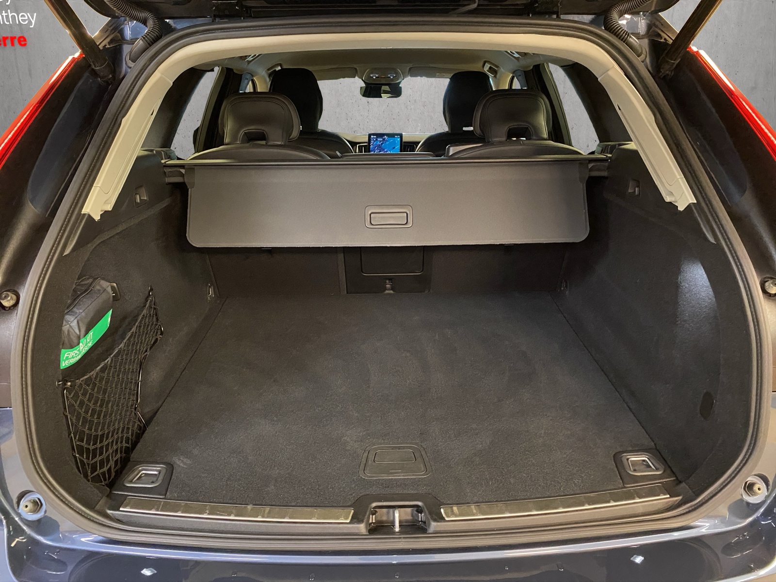 VOLVO XC60 B5 Benzin Mild Hybrid AWD Plus Dark Geartronic-image-13
