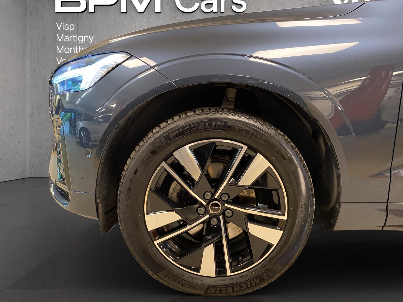 VOLVO XC60 B5 Benzin Mild Hybrid AWD Plus Dark Geartronic-image-6
