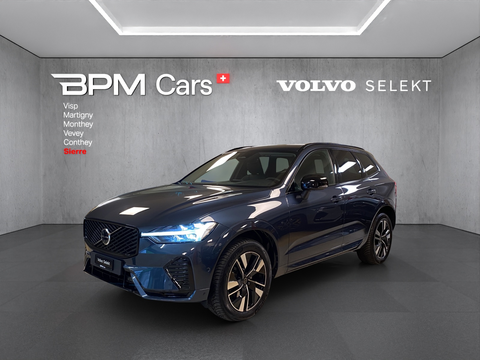 VOLVO XC60 B5 Benzin Mild Hybrid AWD Plus Dark Geartronic
