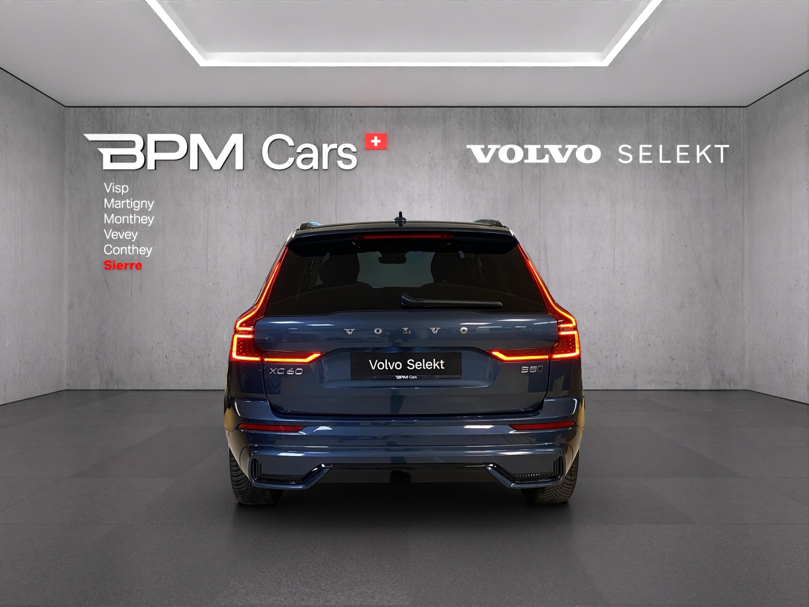 VOLVO XC60 B5 Benzin Mild Hybrid AWD Plus Dark Geartronic-showroom-element-3