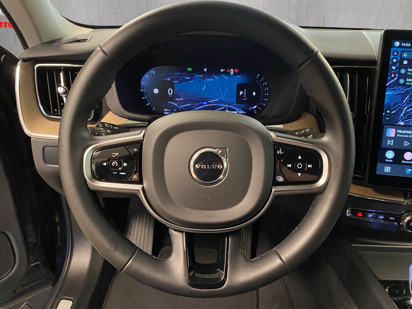 VOLVO XC60 B5 Benzin Mild Hybrid AWD Plus Dark Geartronic-image-9