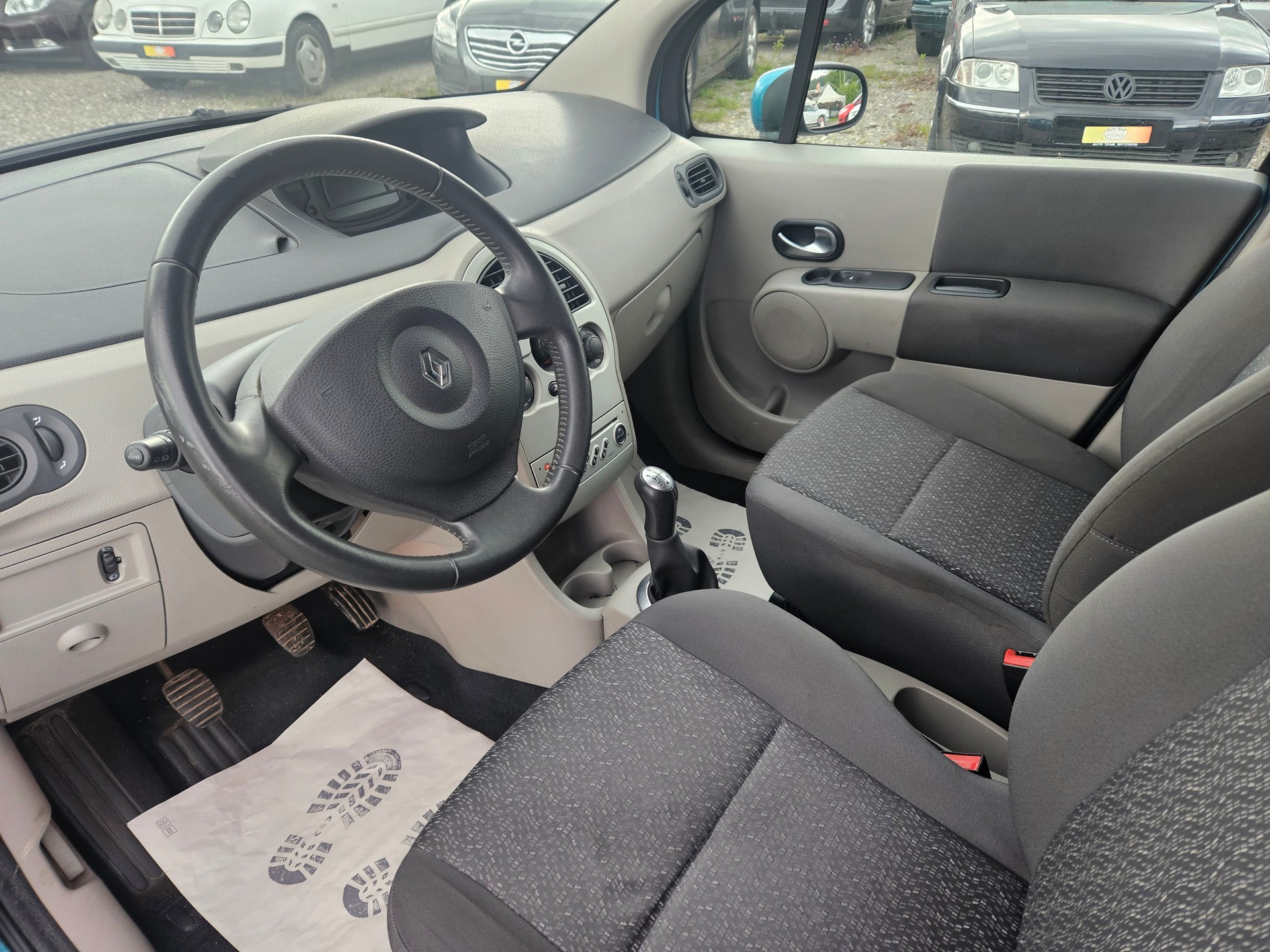 RENAULT Modus 1.4 16V Dynamique Confort-image-11