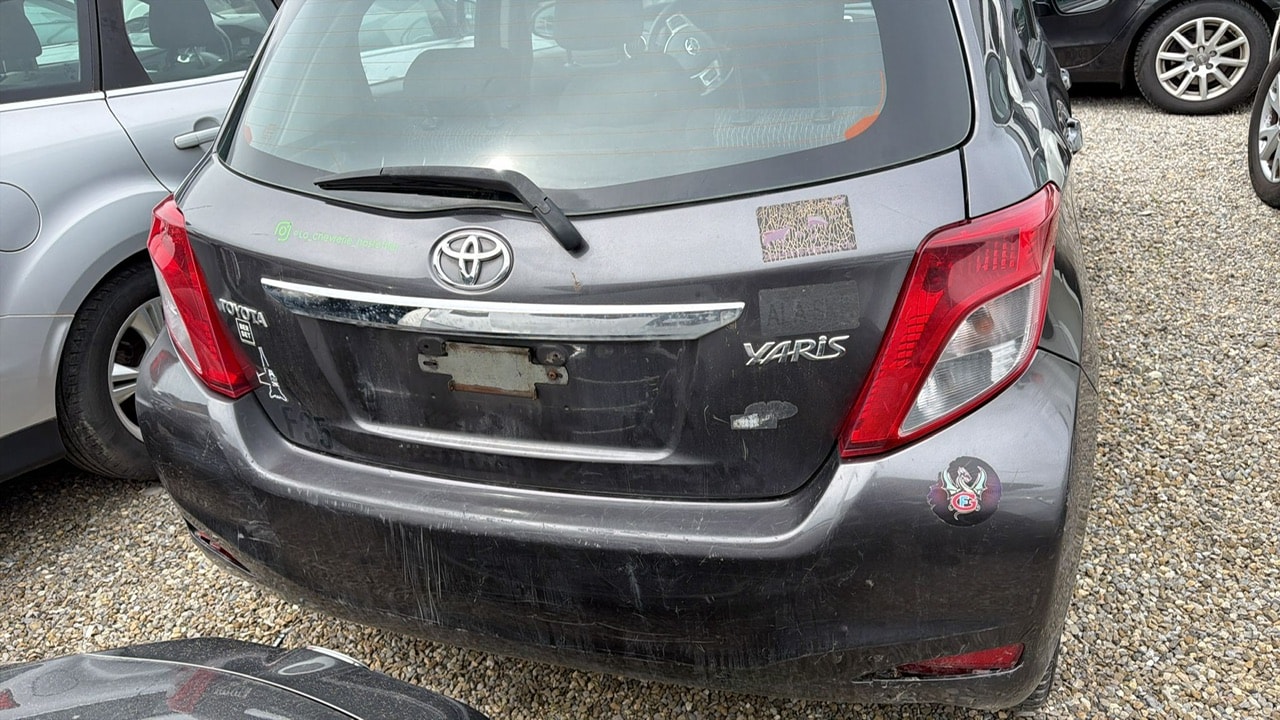 TOYOTA Yaris 1.33 Luna Multidrive-image-5