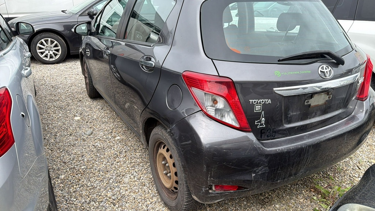 TOYOTA Yaris 1.33 Luna Multidrive-image-3