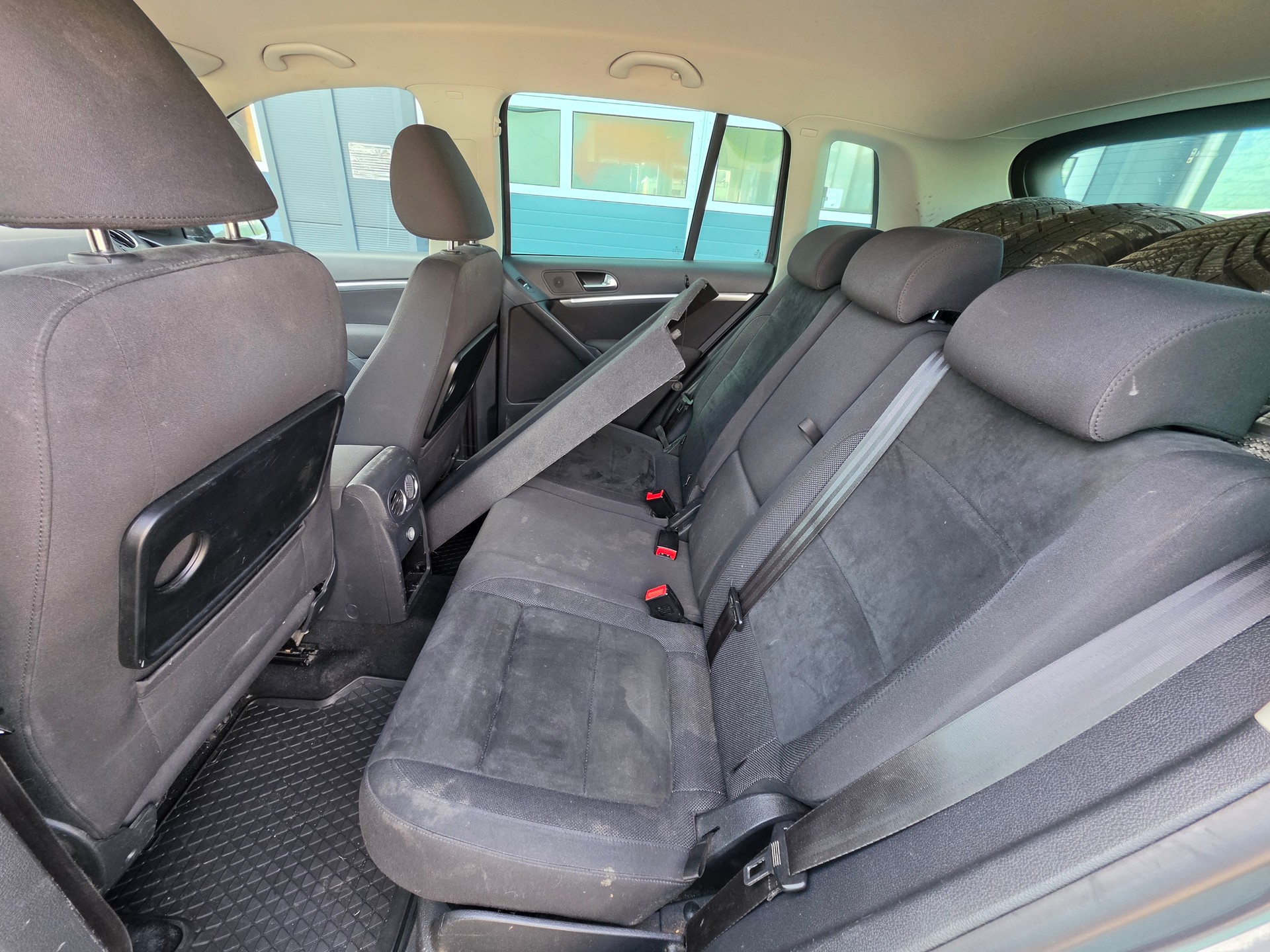 VW Tiguan 2.0 TDI BlueMotion Track&Field 4Motion-image-10