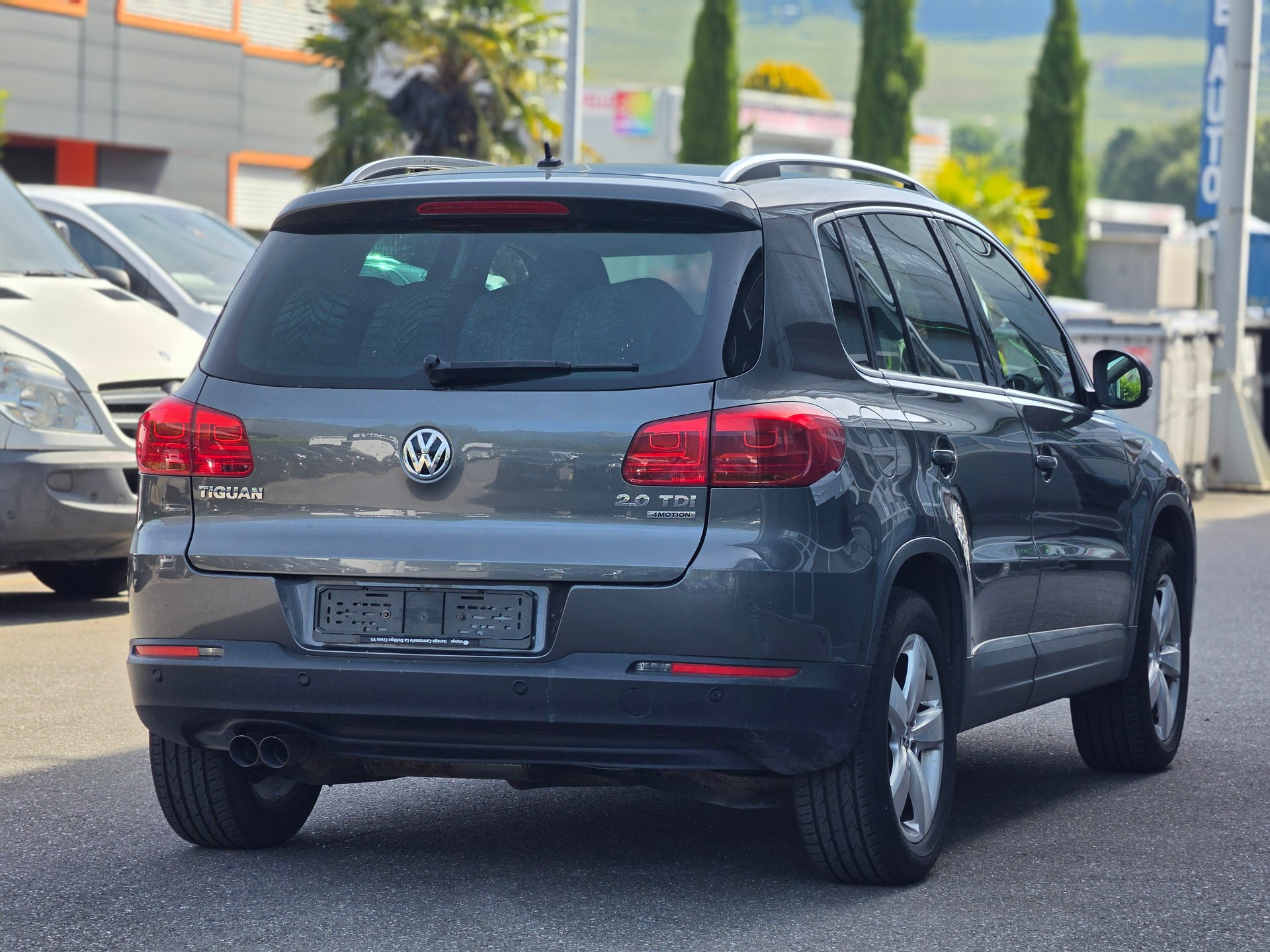 VW Tiguan 2.0 TDI BlueMotion Track&Field 4Motion-image-4