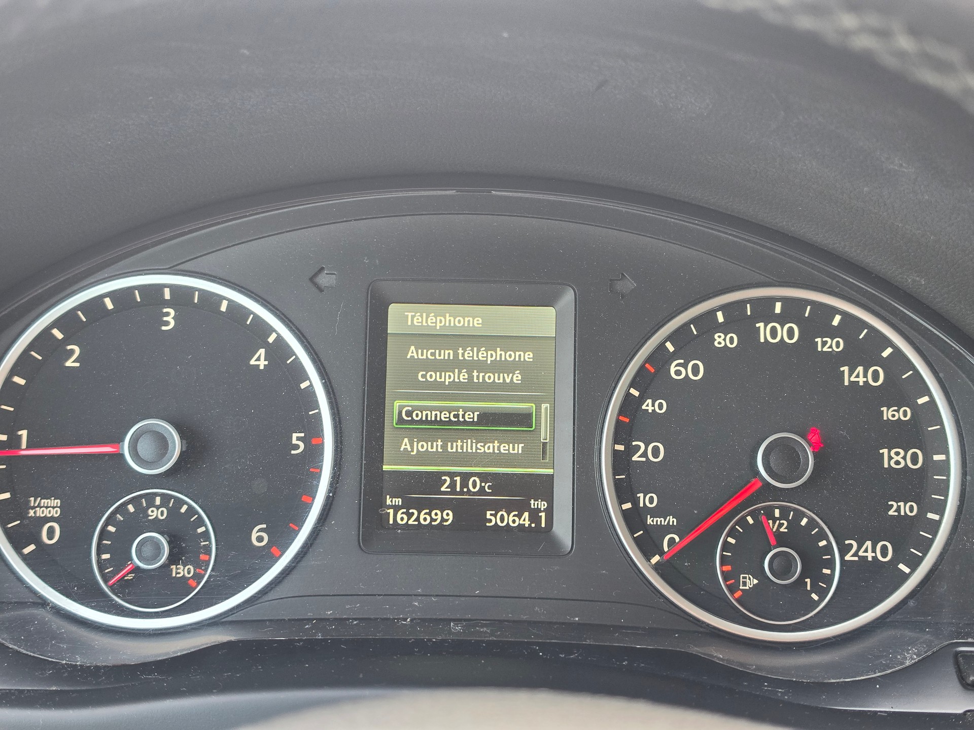 VW Tiguan 2.0 TDI BlueMotion Track&Field 4Motion-image-12