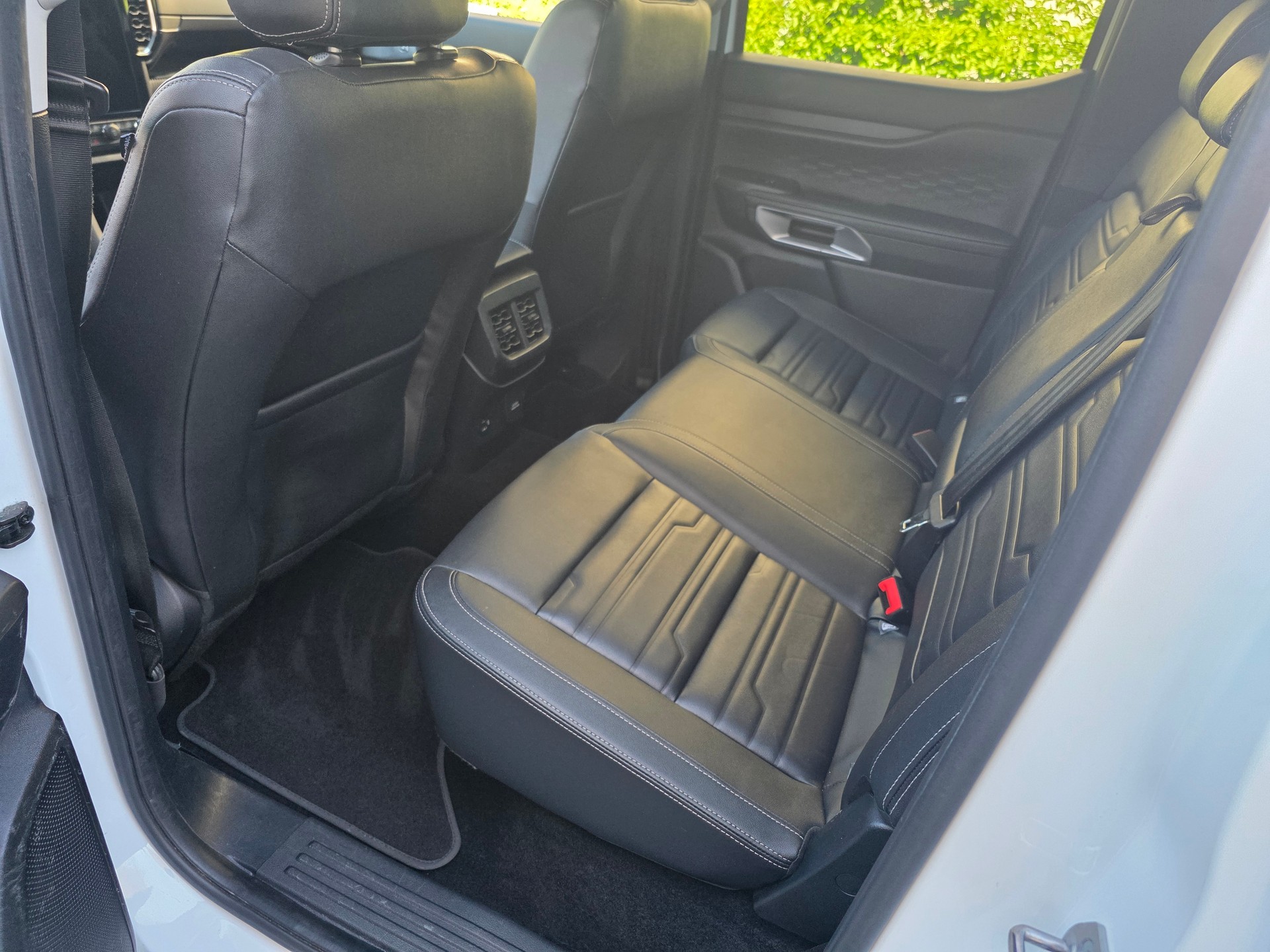 FORD Ranger Limited 2.0 Eco Blue 4x4 Automat-image-9