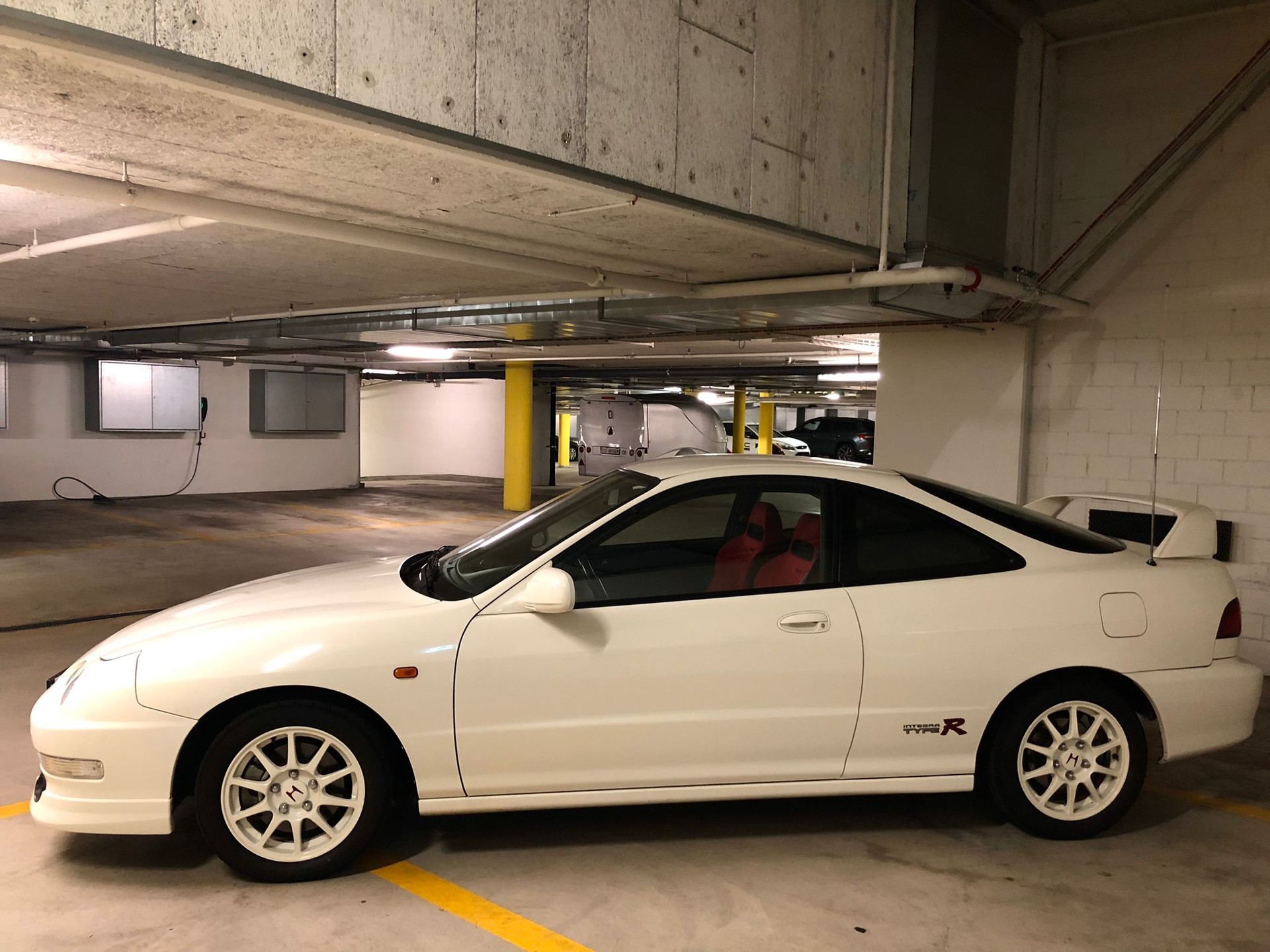 HONDA INTEGRA TYPE R (DC2)-image-11