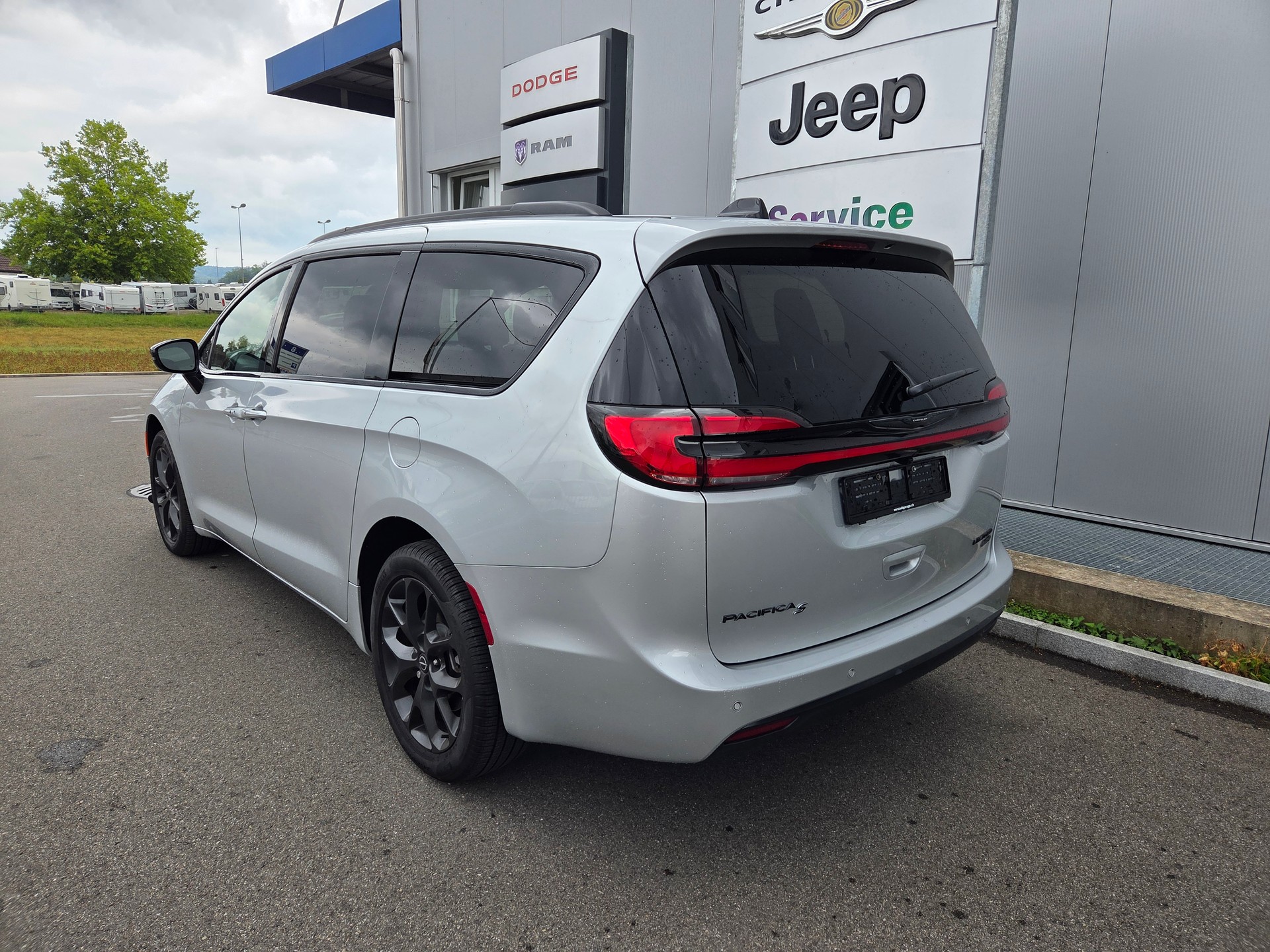CHRYSLER Pacifica 3.6 V6 4x4 Limited S 291 PS / 7-Plätzer-showroom-element-2