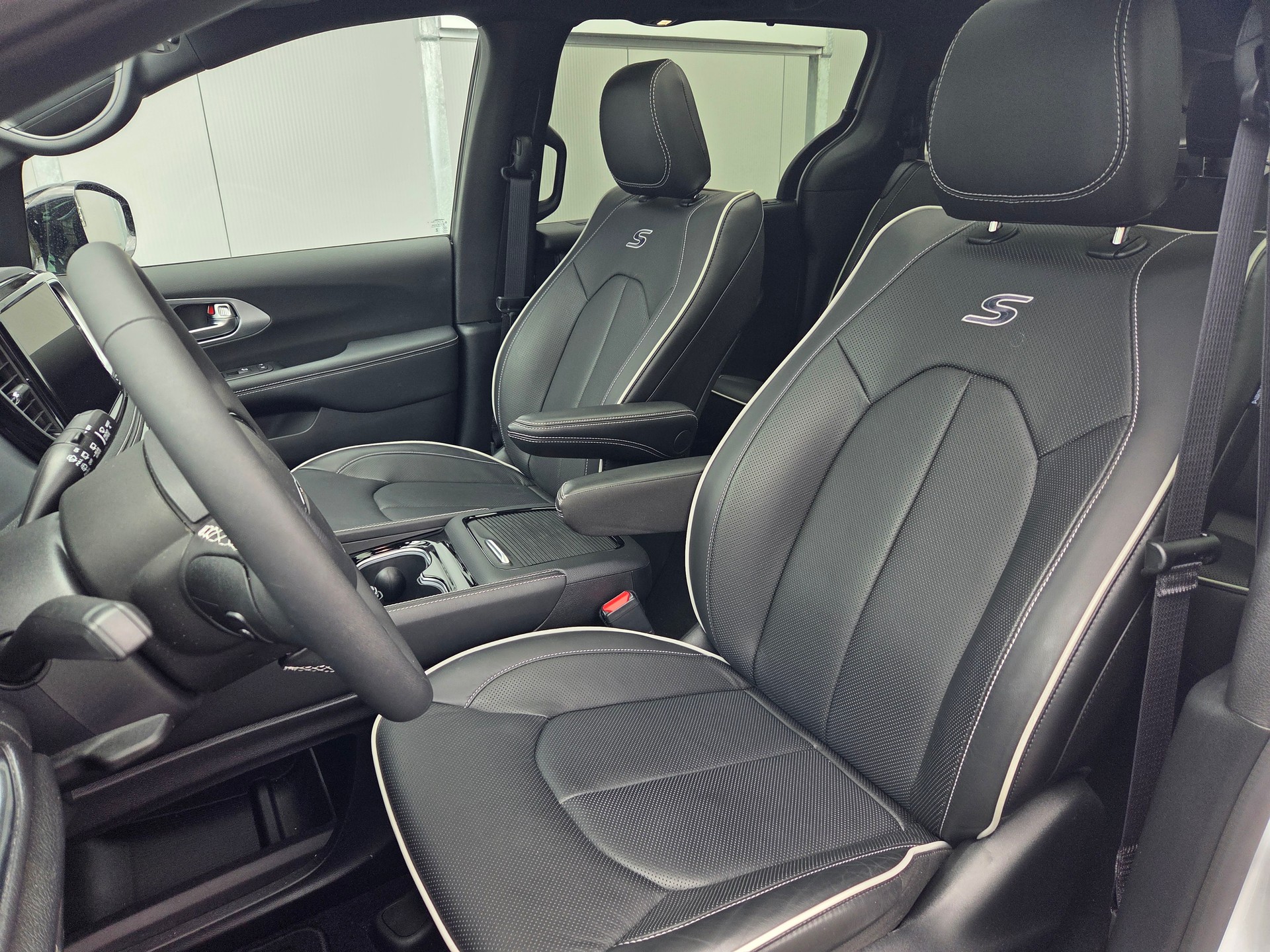 CHRYSLER Pacifica 3.6 V6 4x4 Limited S 291 PS / 7-Plätzer-image-6