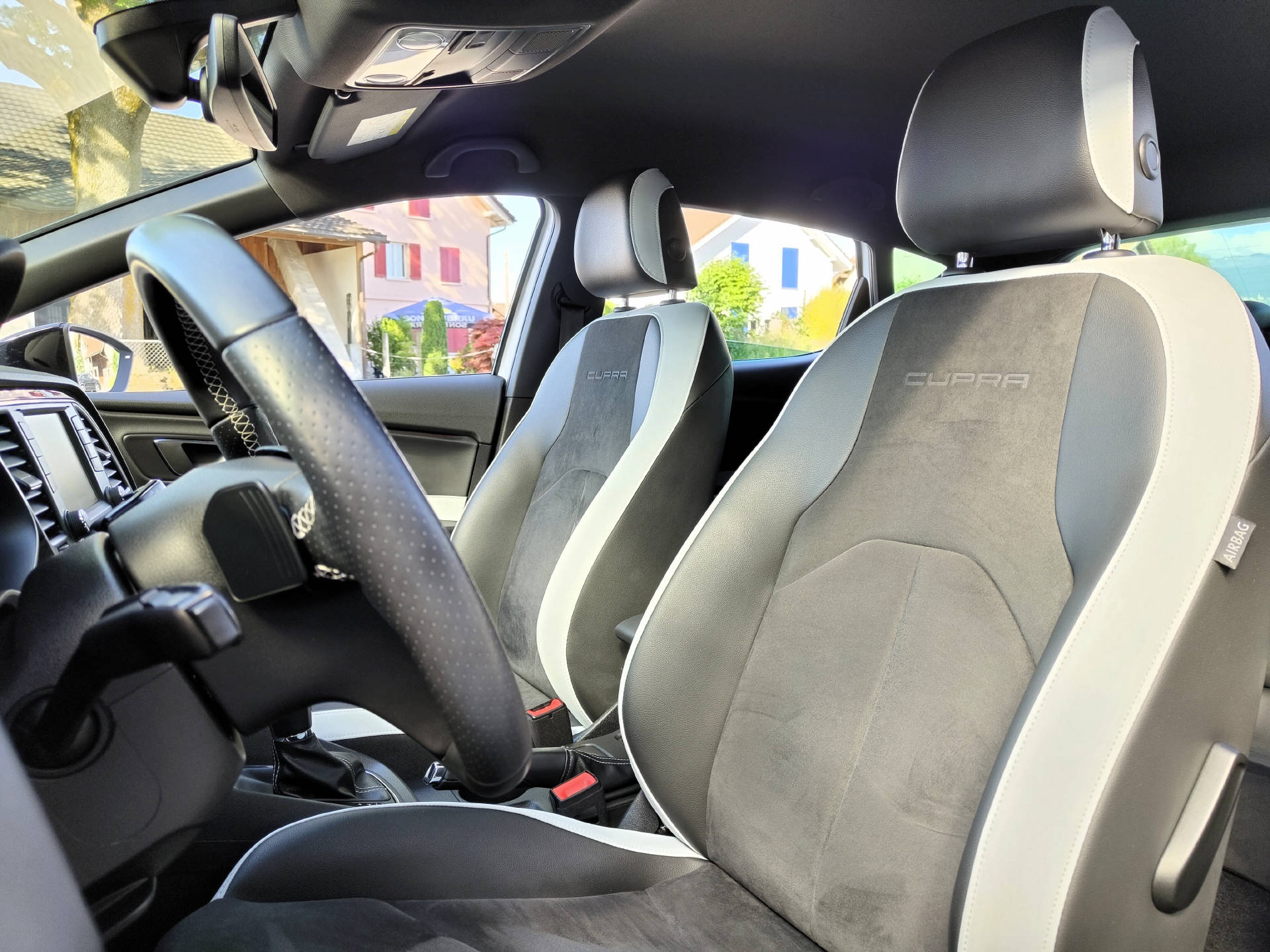 SEAT Leon 2.0 TSI Cupra DSG-image-5