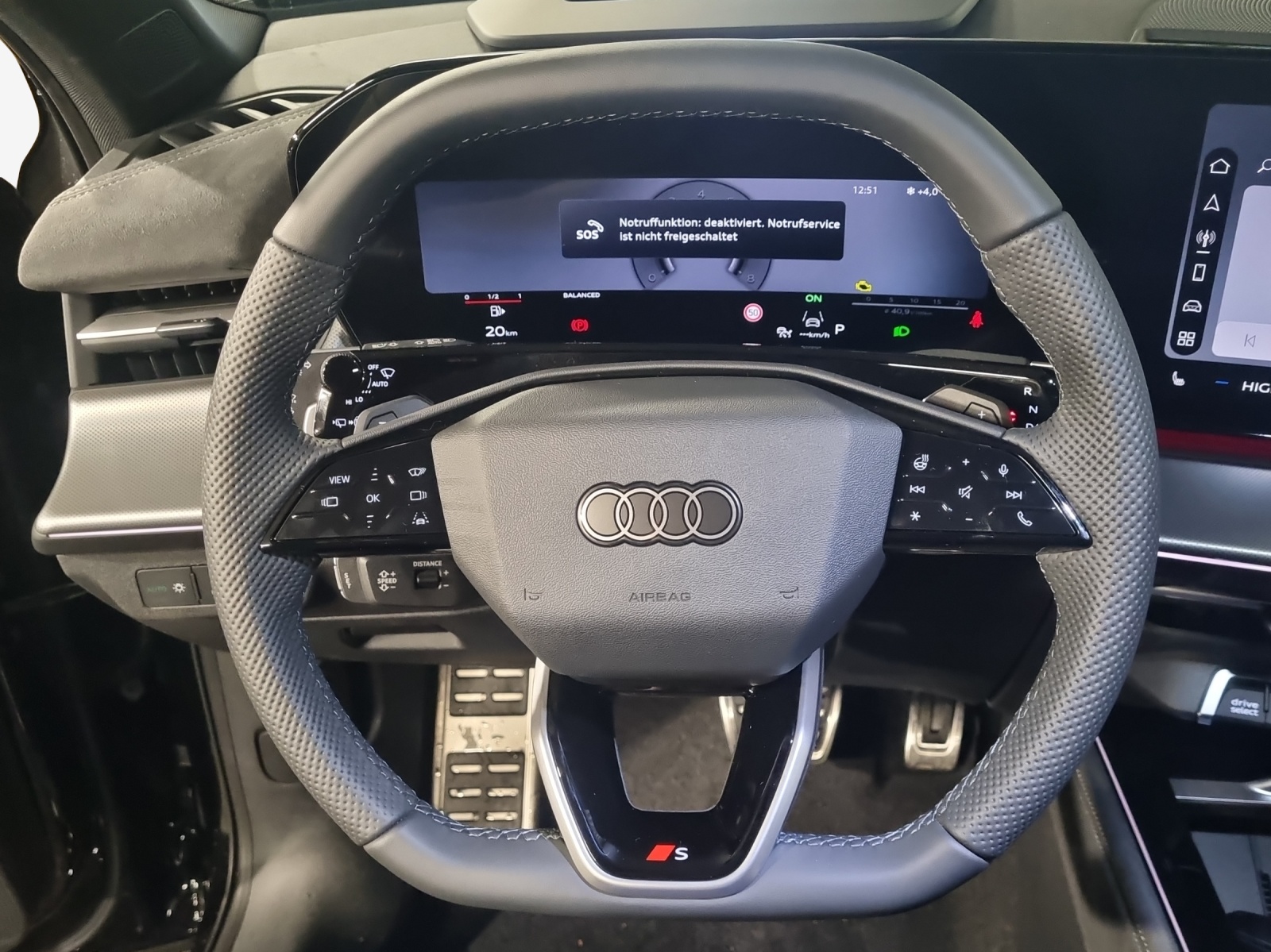AUDI Q3 SUV TFSI quattro 195 kW S tronic-image-9