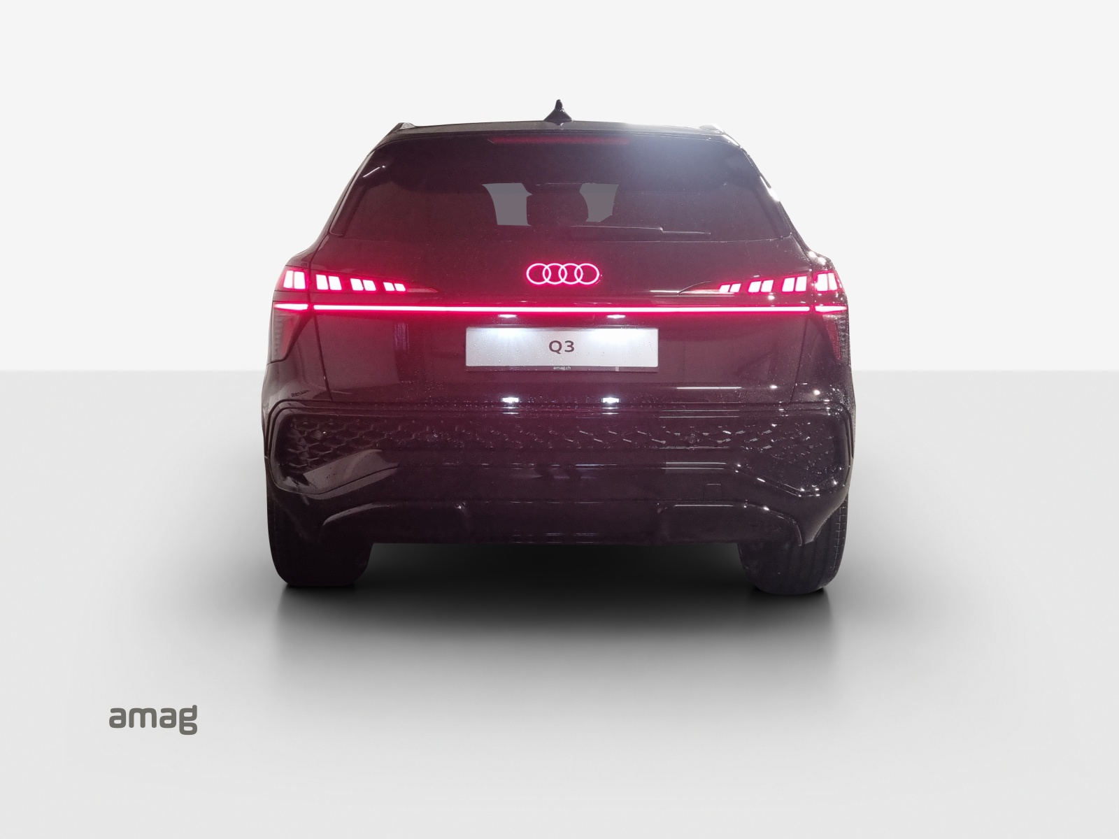 AUDI Q3 SUV TFSI quattro 195 kW S tronic-showroom-element-3