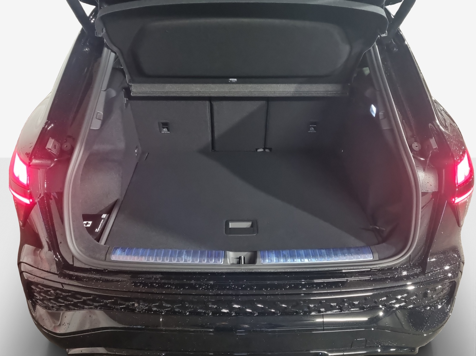 AUDI Q3 SUV TFSI quattro 195 kW S tronic-image-12