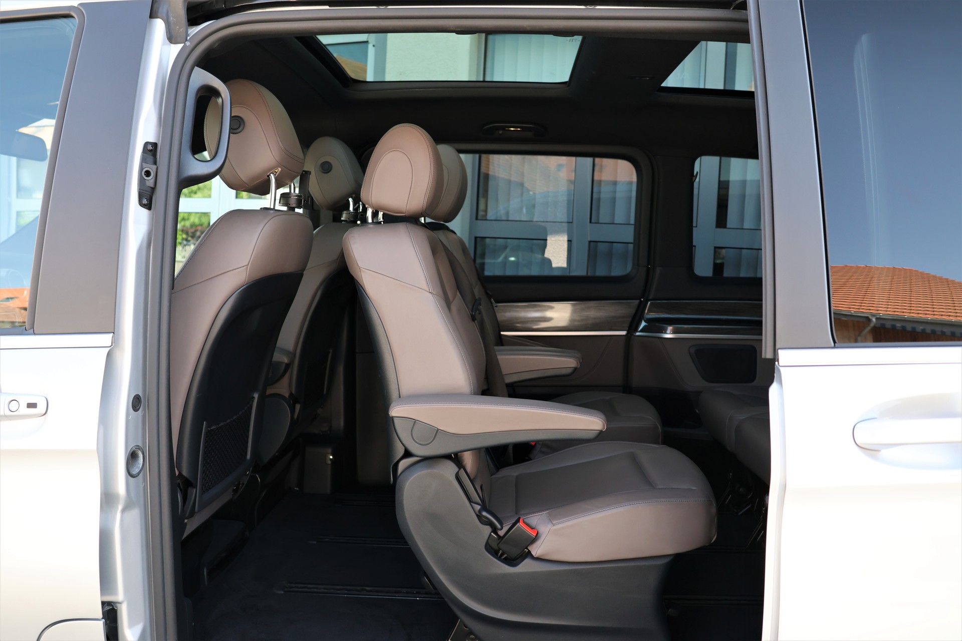 MERCEDES-BENZ V 250 d lang Avantgarde 9G-Tronic (CH) 7Plätzer-image-13