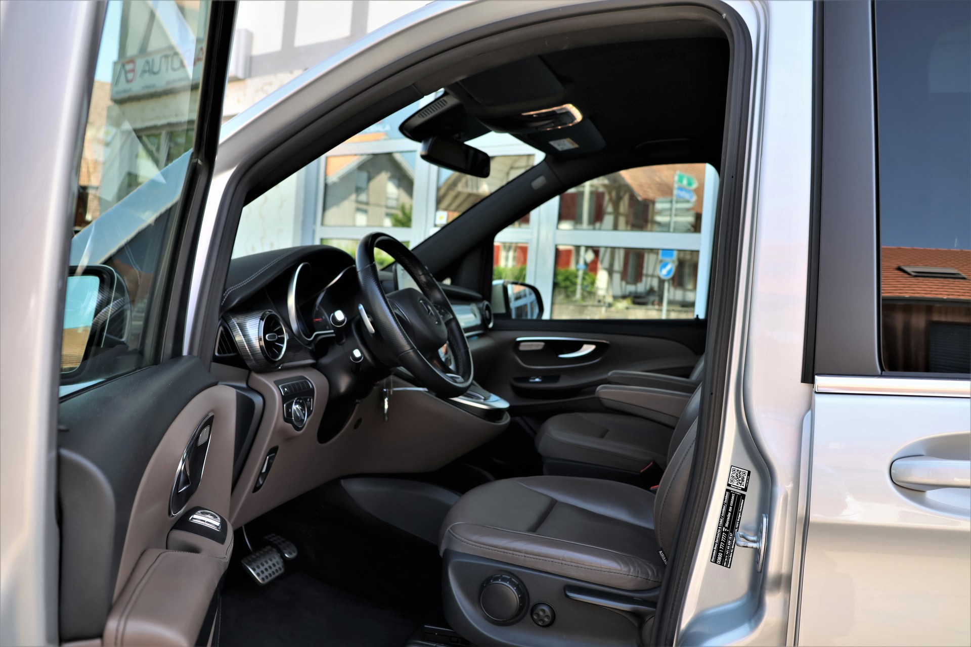 MERCEDES-BENZ V 250 d lang Avantgarde 9G-Tronic (CH) 7Plätzer-image-8