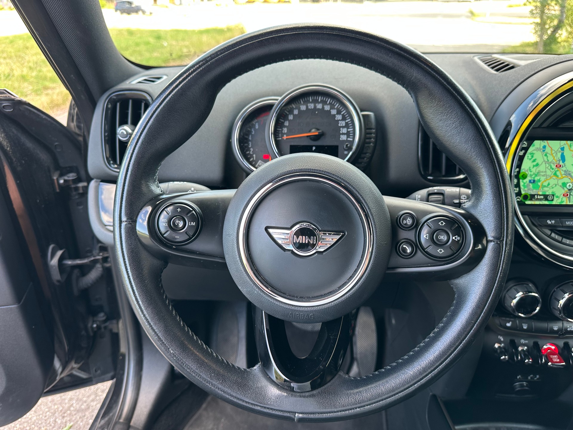 MINI Countryman Cooper ALL4 Steptronic-image-10