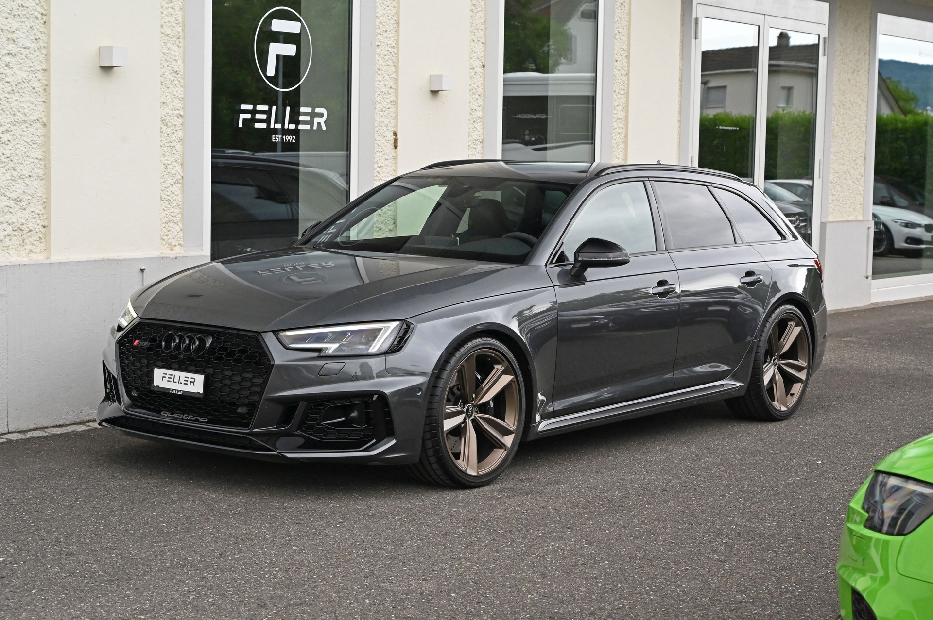 AUDI RS4 Avant 2.9 TFSI quattro tiptronic **8-Fach bereift**-image-0