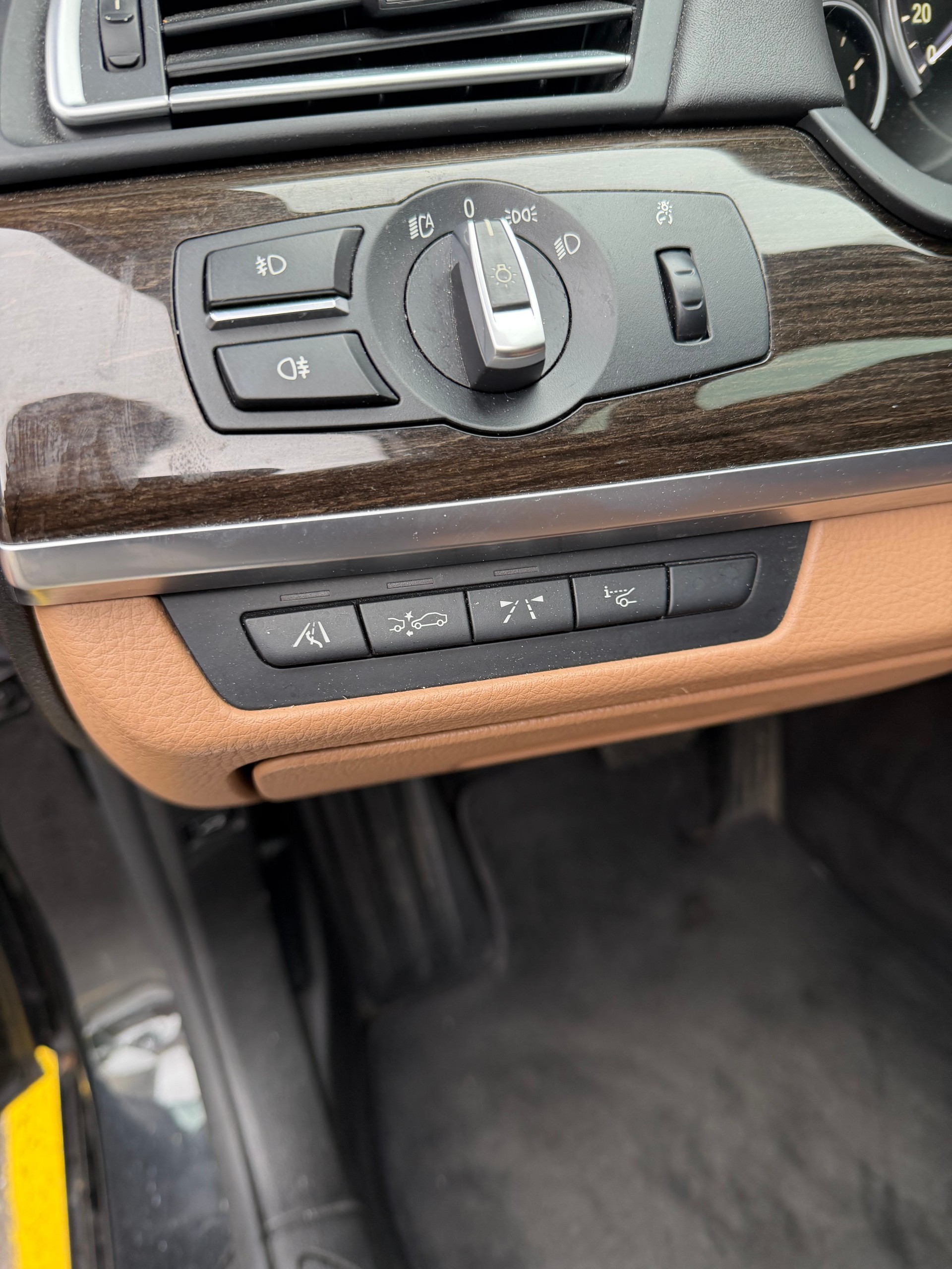 BMW 740d-image-10