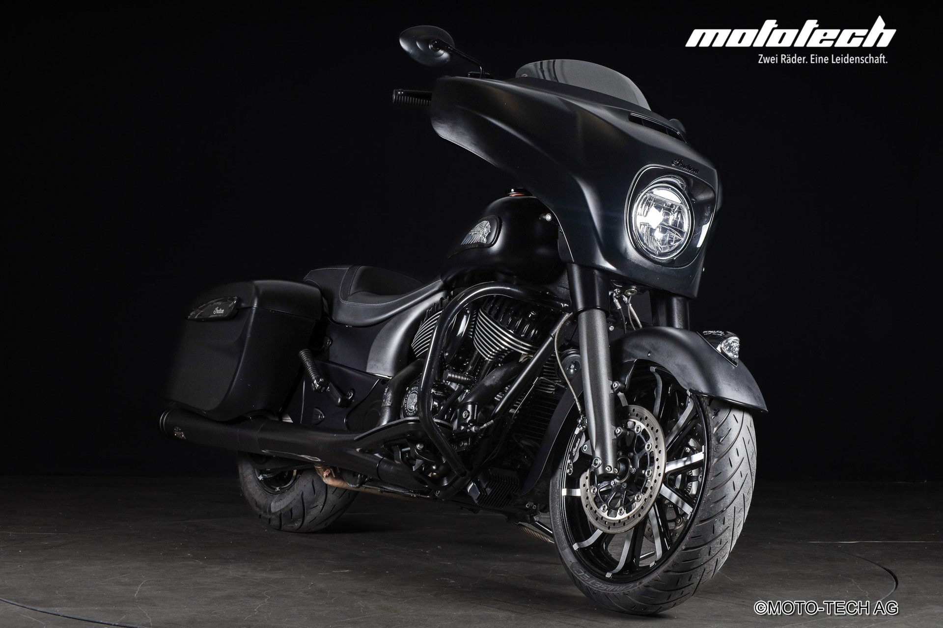 INDIAN Chieftain Dark Horse JEKILL AND HYDE-image-0