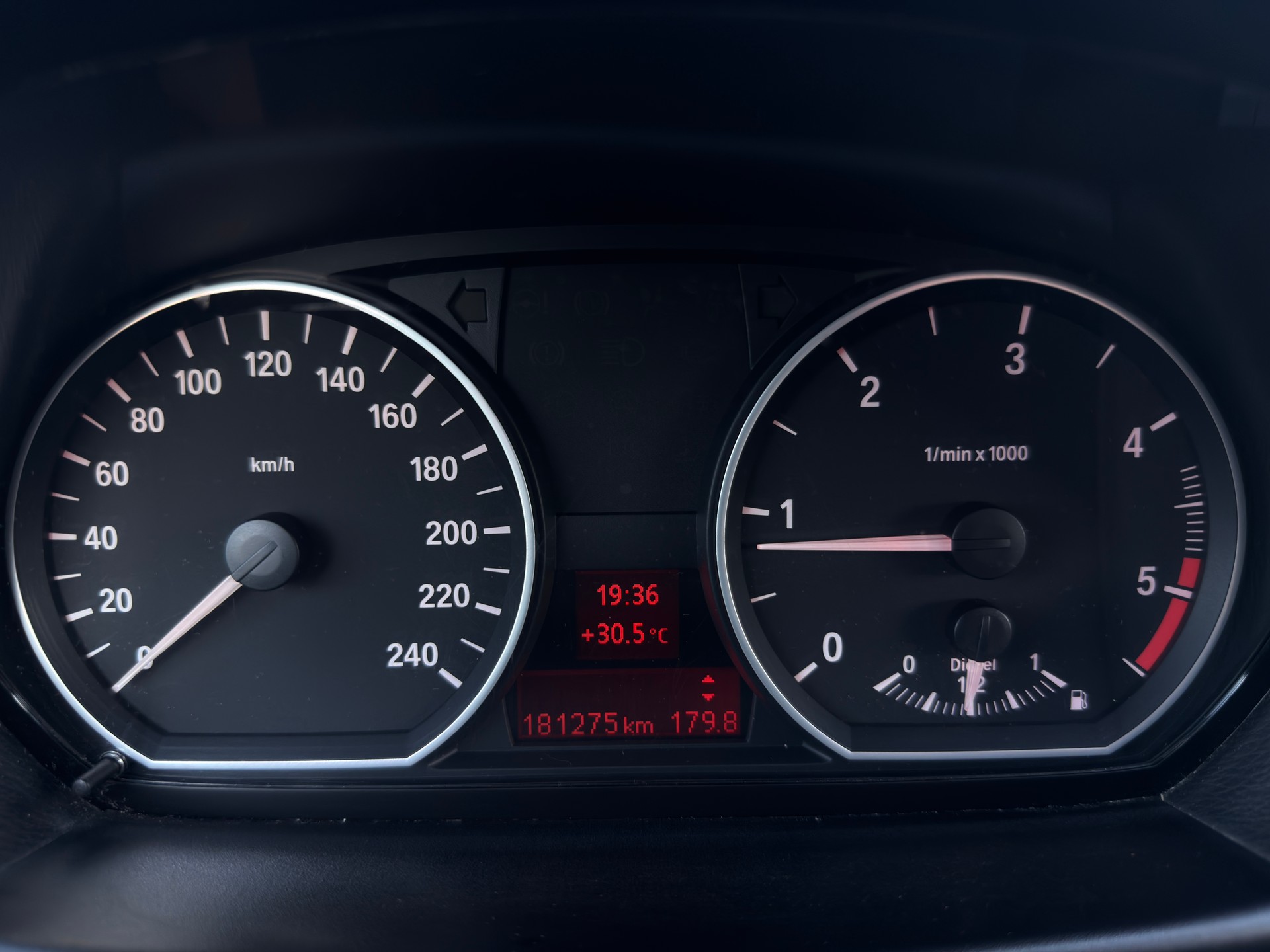 BMW 118d-image-10