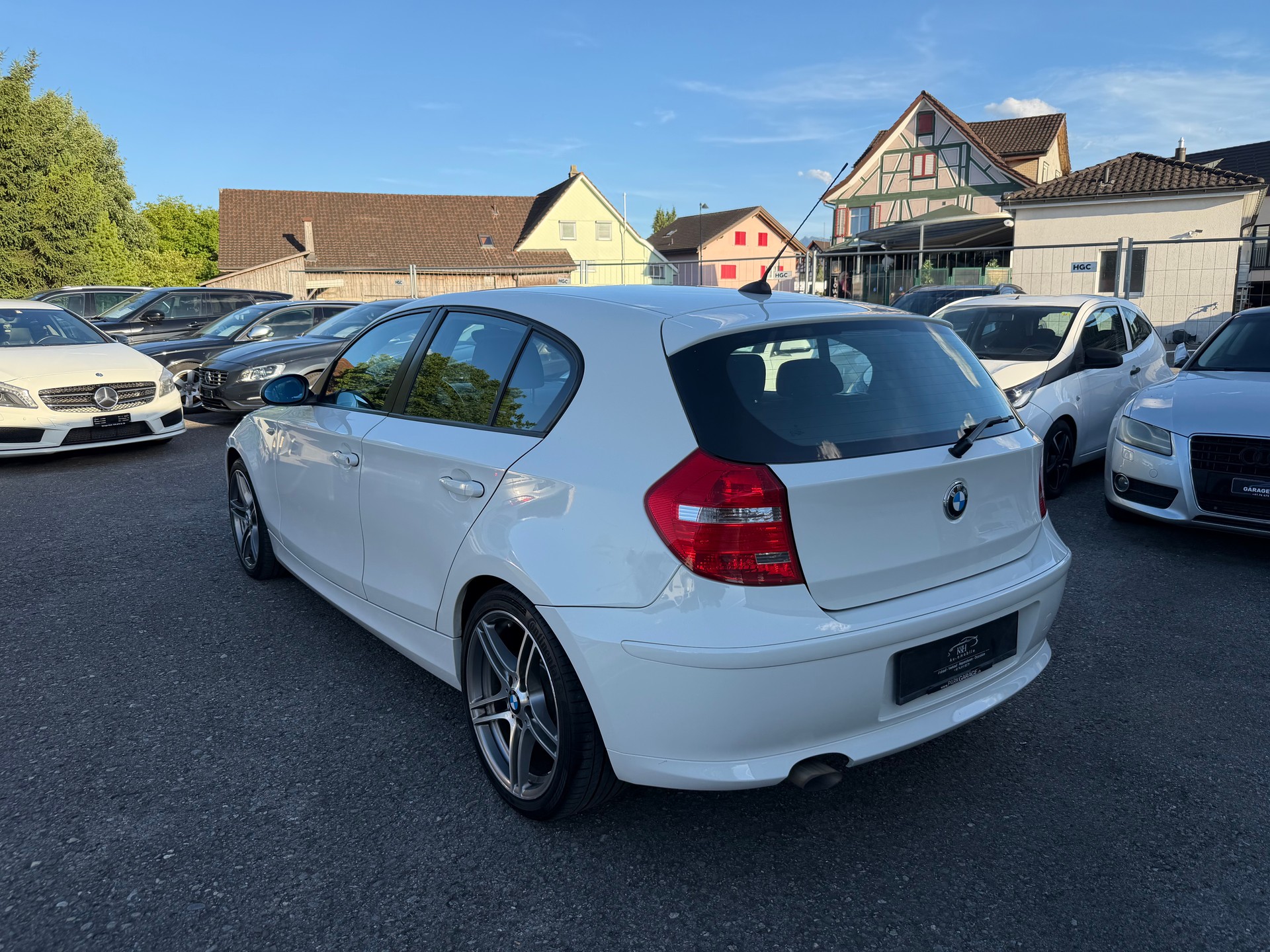 BMW 118d-image-4