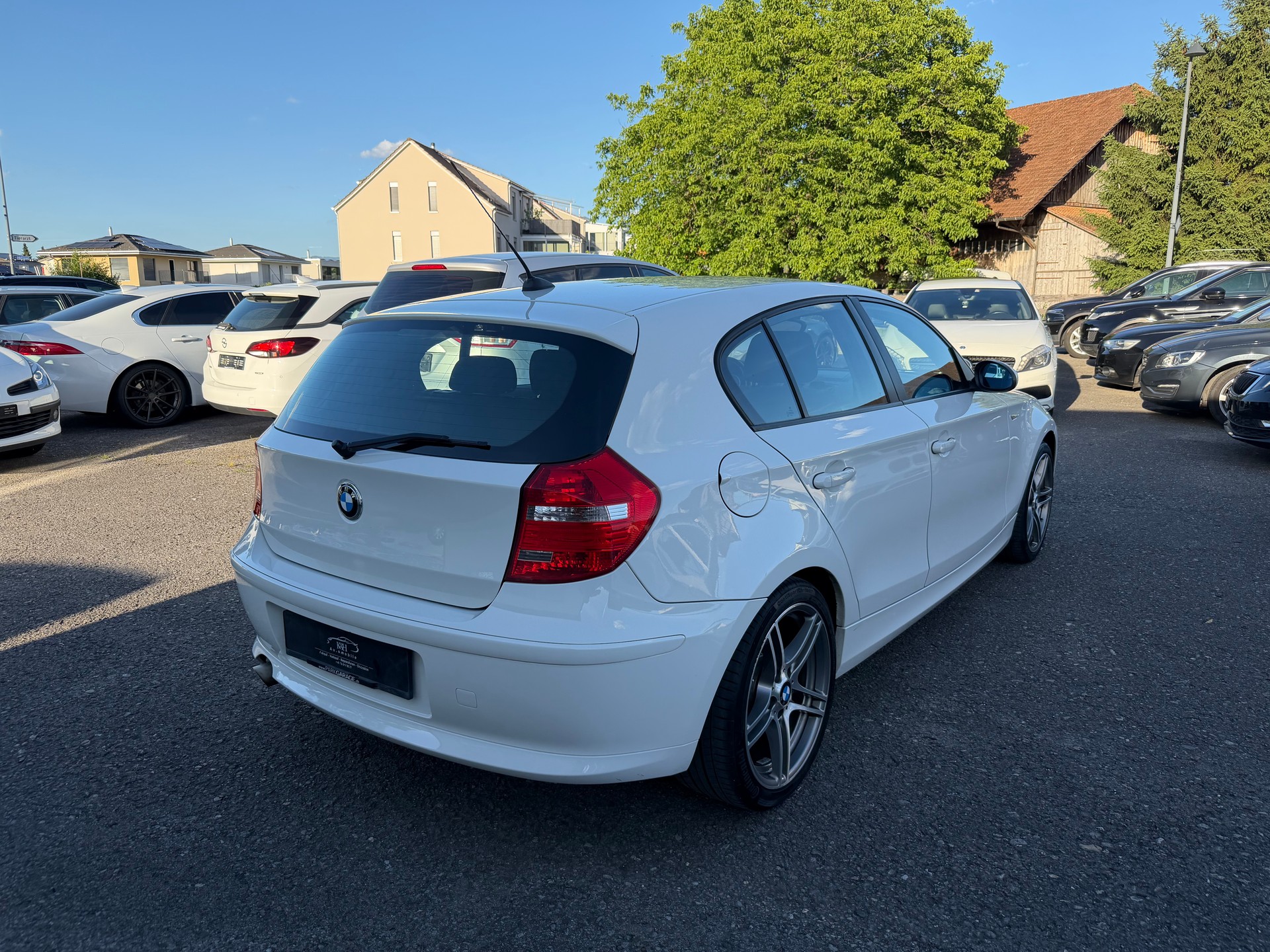 BMW 118d-image-2