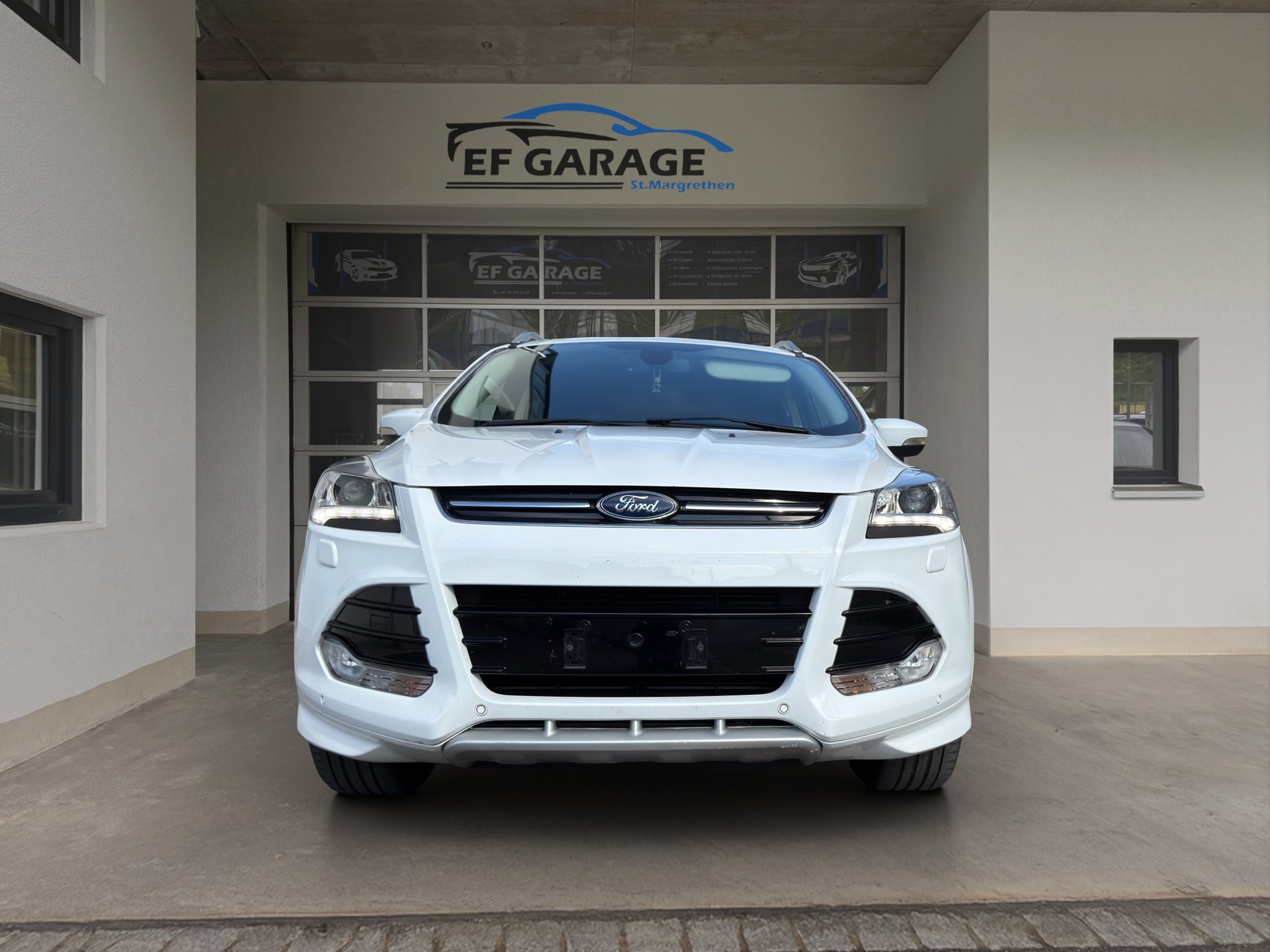 FORD Kuga 2.0 TDCi Titanium 4WD PowerShift-showroom-element-1