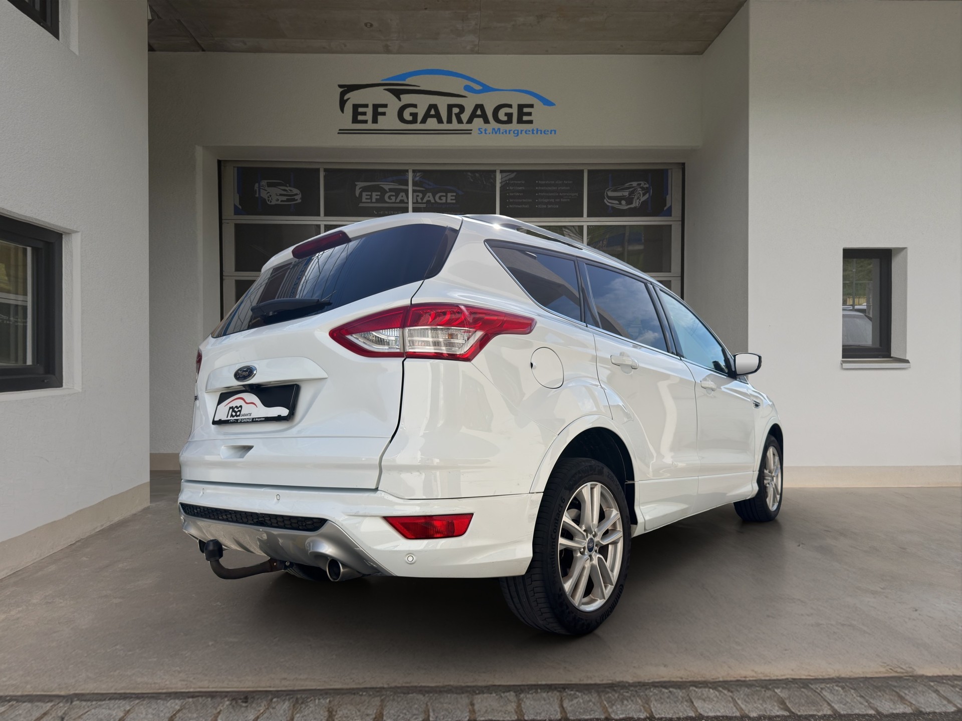 FORD Kuga 2.0 TDCi Titanium 4WD PowerShift-showroom-element-3