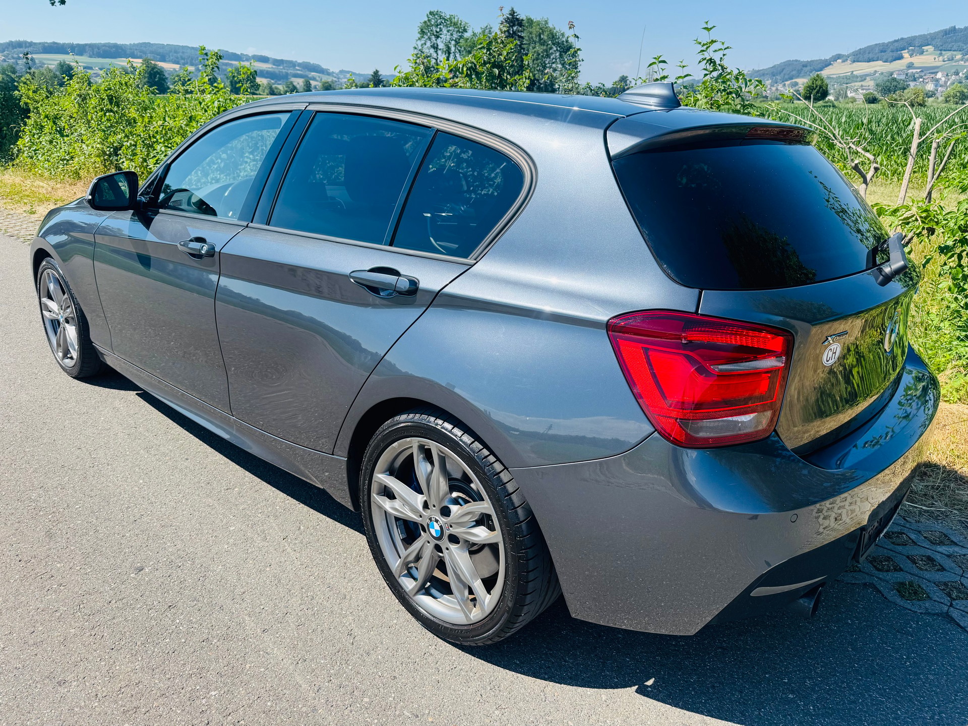 BMW M135i xDrive Steptronic-image-3