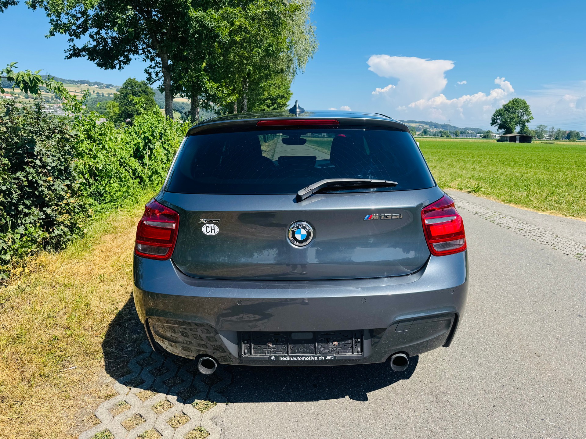 BMW M135i xDrive Steptronic-image-4