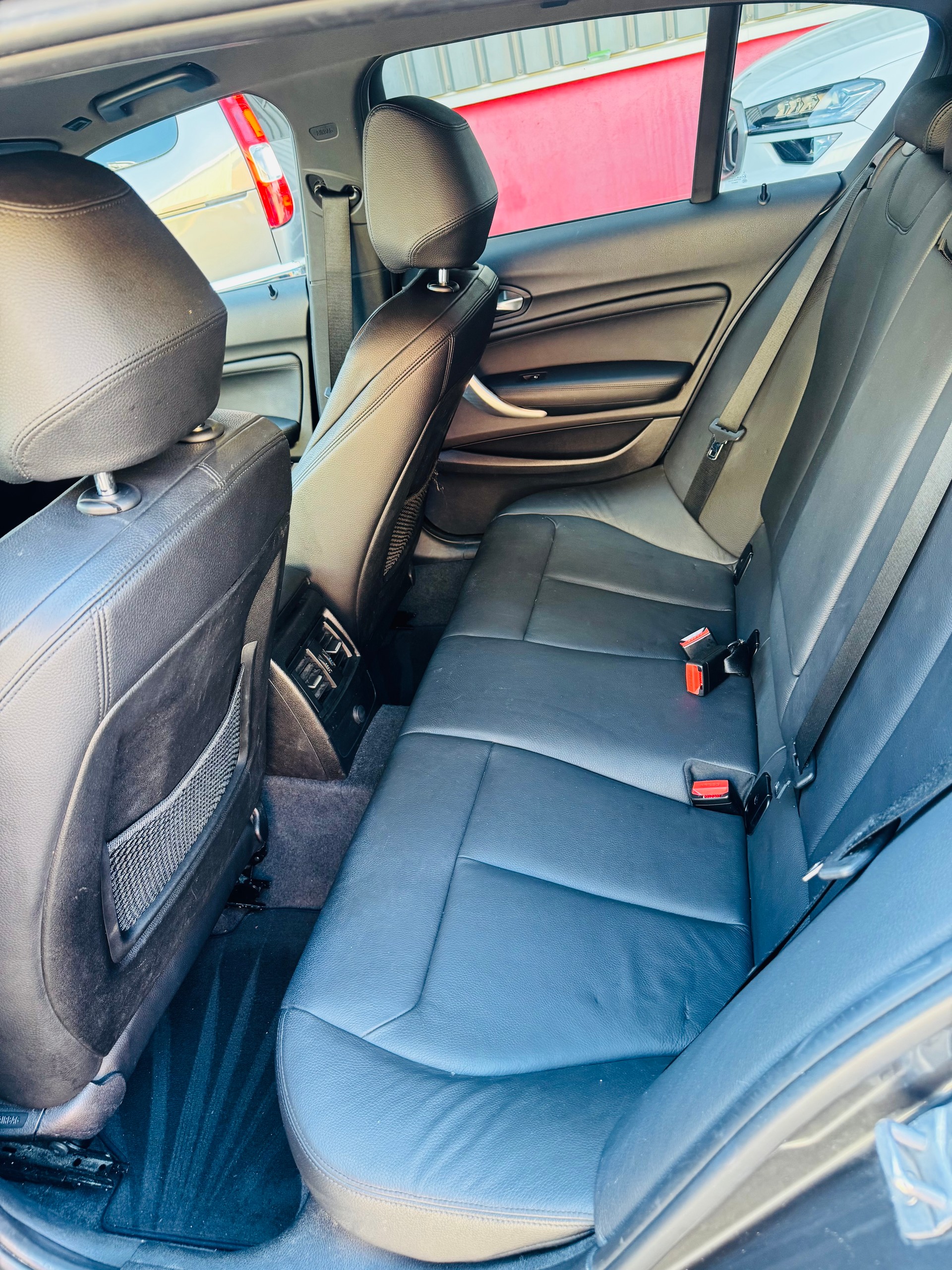 BMW M135i xDrive Steptronic-image-9