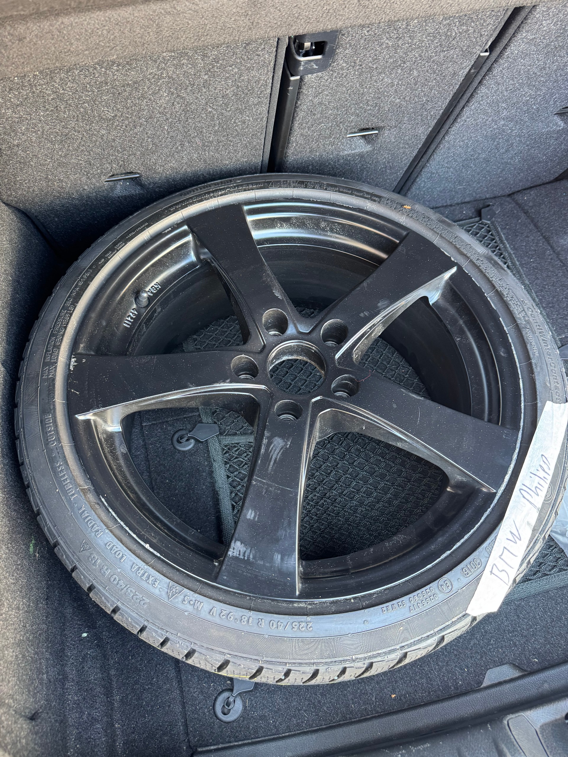 BMW M135i xDrive Steptronic-image-10