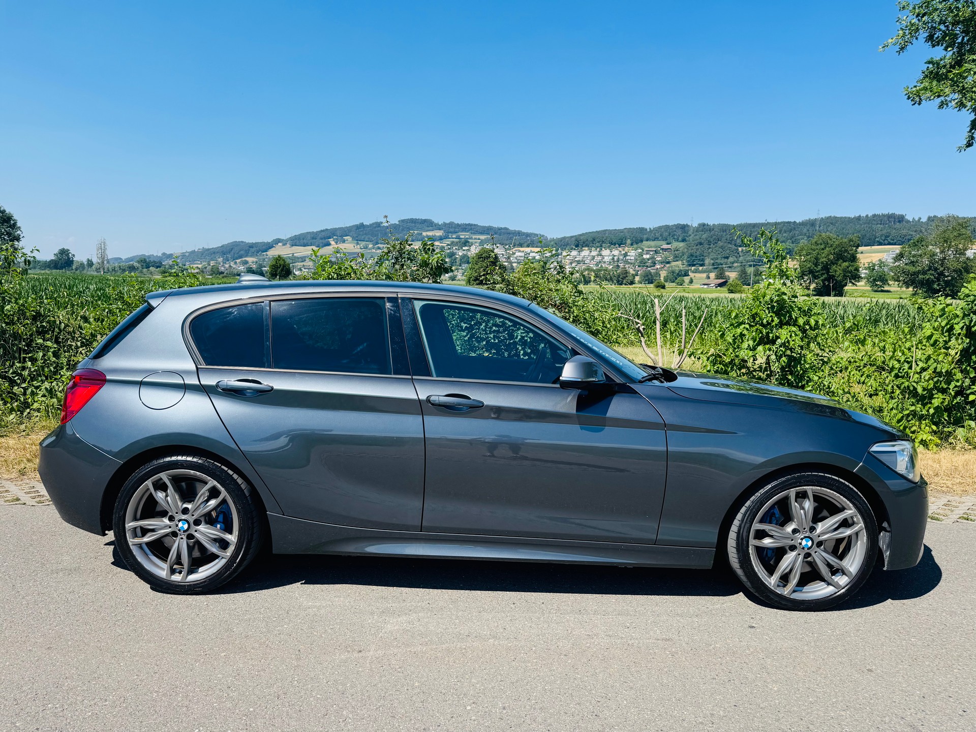BMW M135i xDrive Steptronic-image-6