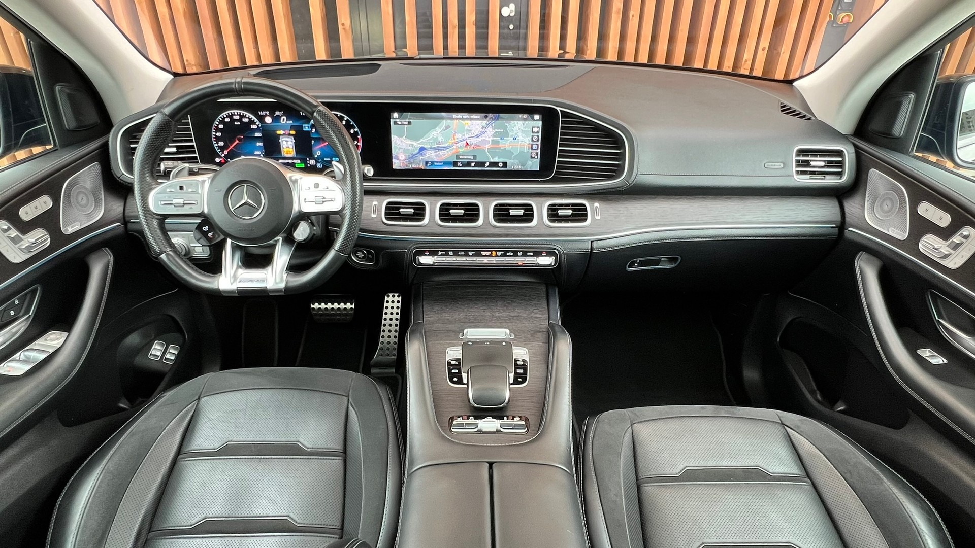 MERCEDES-BENZ GLE 450 4MATIC AMG LINE BLACK 9G-TRONIC l 367 PS-image-17