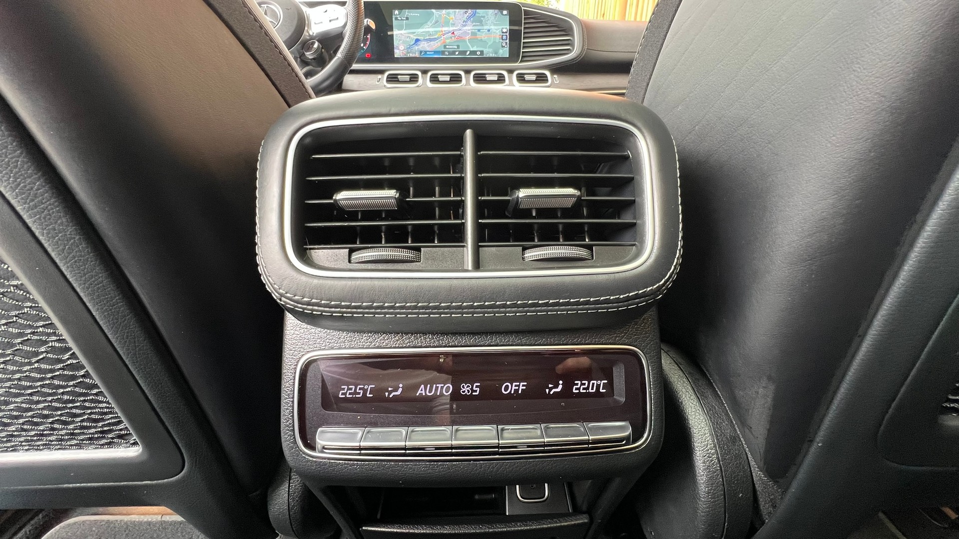 MERCEDES-BENZ GLE 450 4MATIC AMG LINE BLACK 9G-TRONIC l 367 PS-image-21