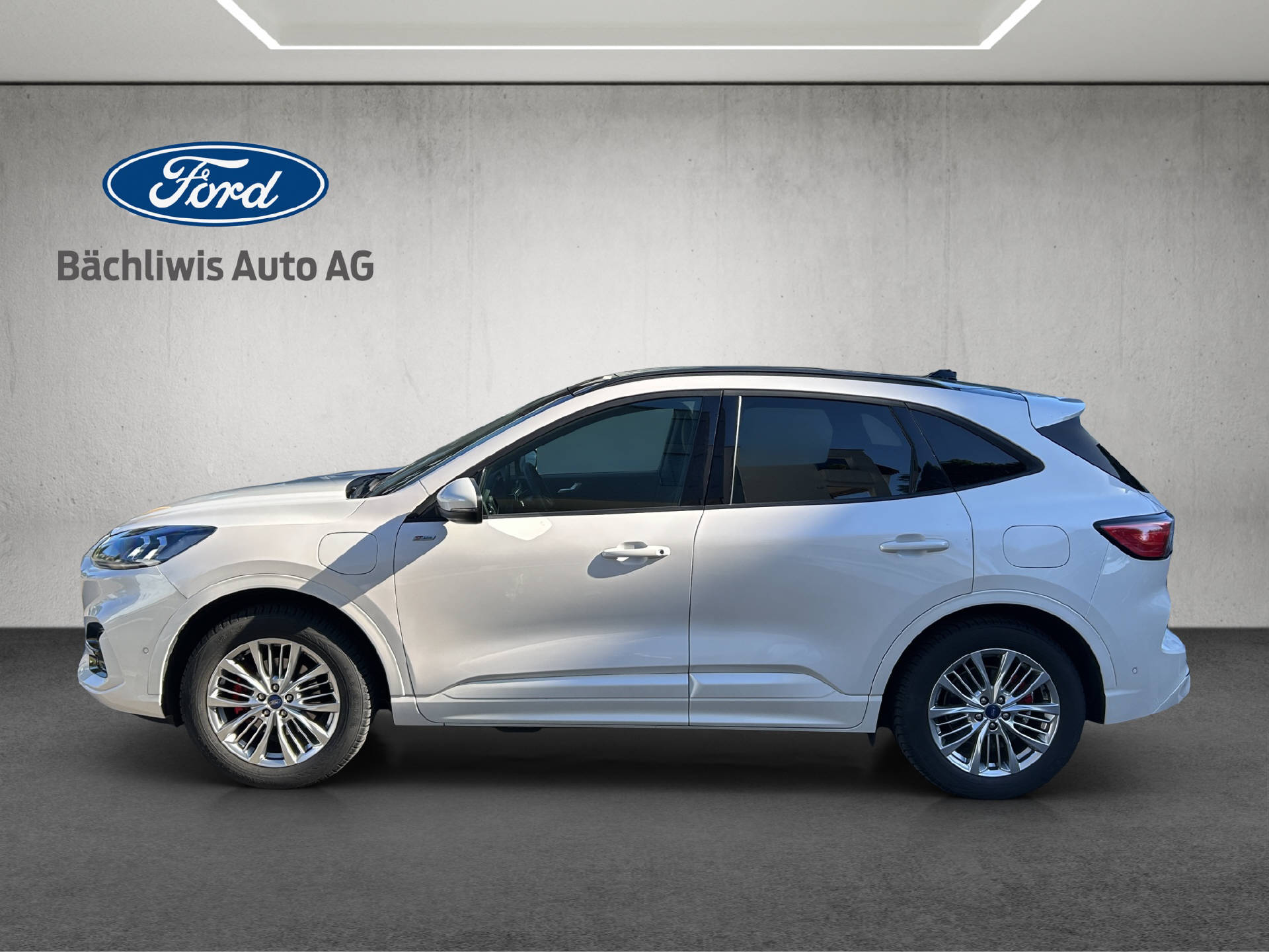 FORD Kuga 2.5 Plug-in Hybrid ST-Line X-showroom-element-1